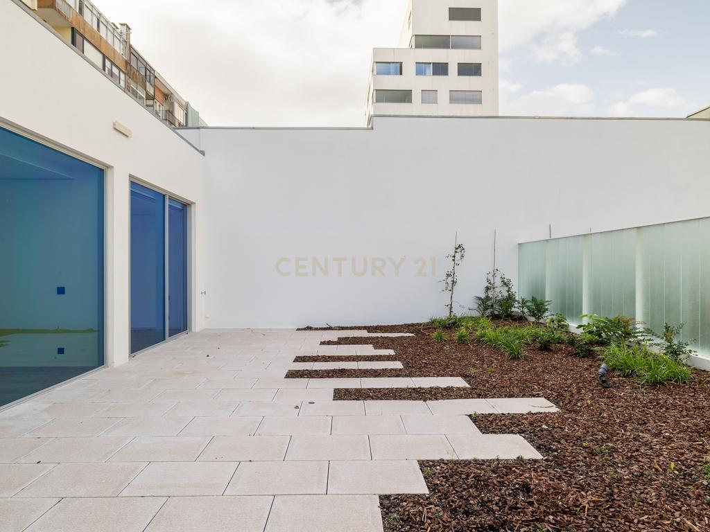 Apartamento T2 Condomínio Enlight, Avenida da Boavista - Image 31