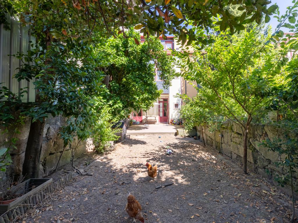 Moradia Única no Coração do Bonfim - Porto - Image 24