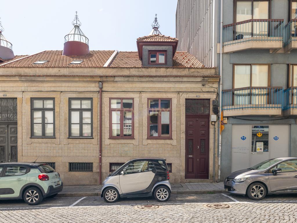 Moradia Única no Coração do Bonfim - Porto - Image 25
