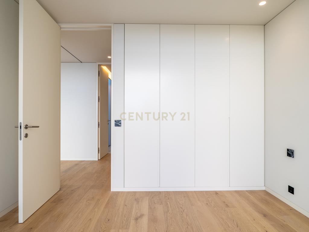 Apartamento T2 Condomínio Enlight, Avenida da Boavista - Image 27