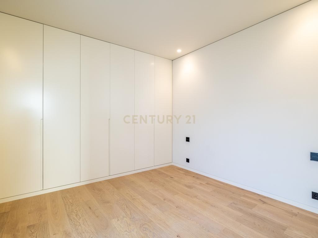 Apartamento T2 Condomínio Enlight, Avenida da Boavista - Image 32