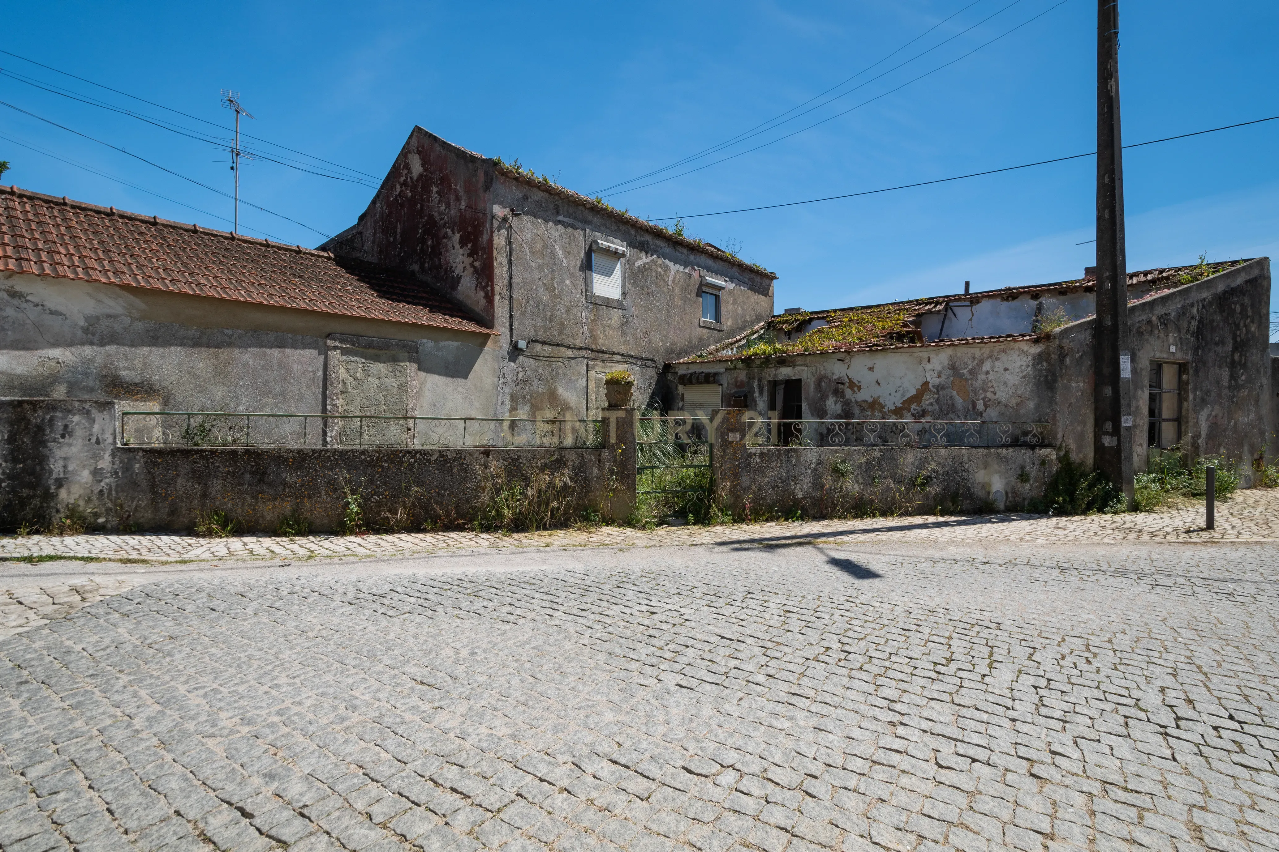 Quinta para Reabilitação e Construção - Paiões - Sintra - Image 2
