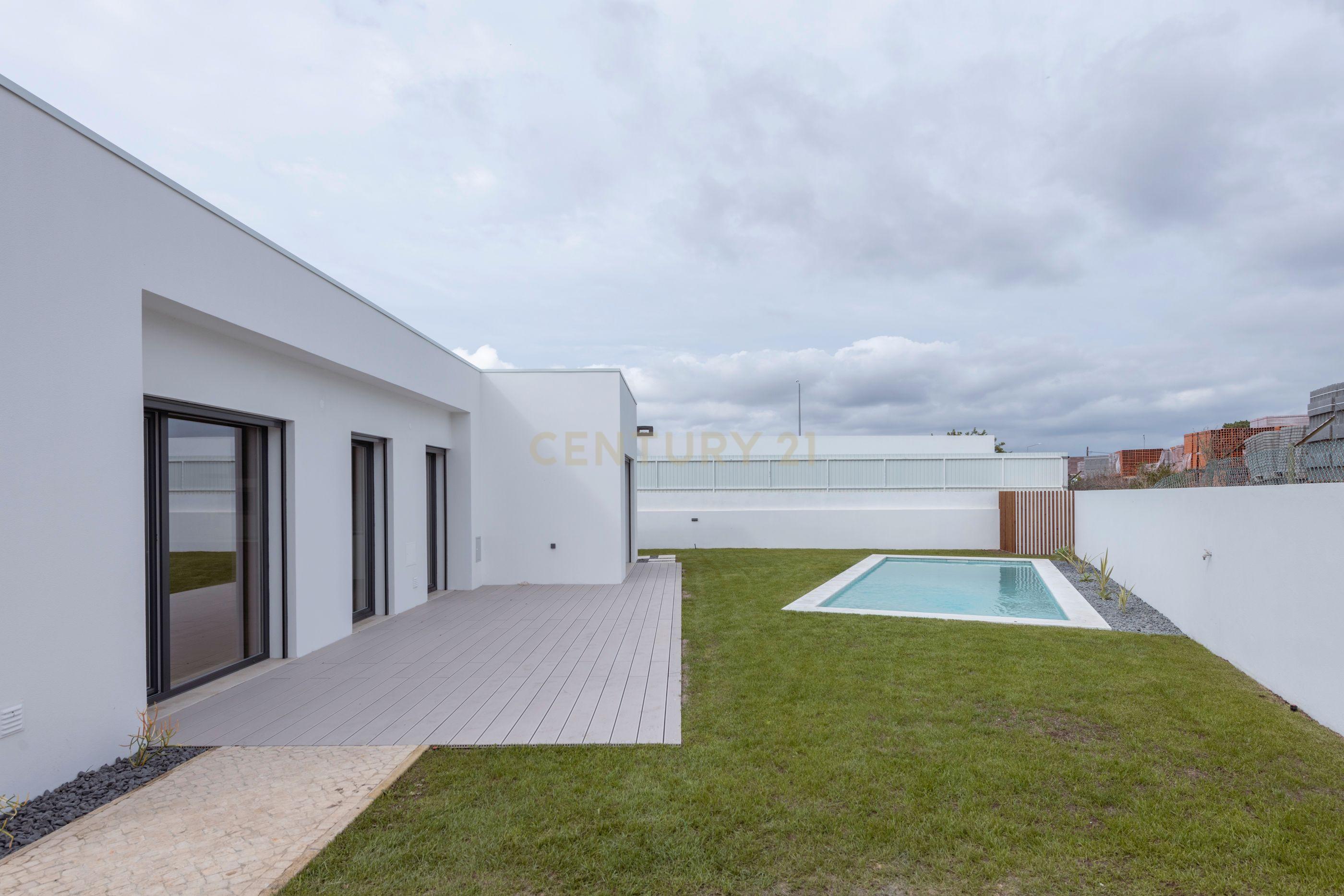 Moradia T4 com piscina em Azeitão - Image 34