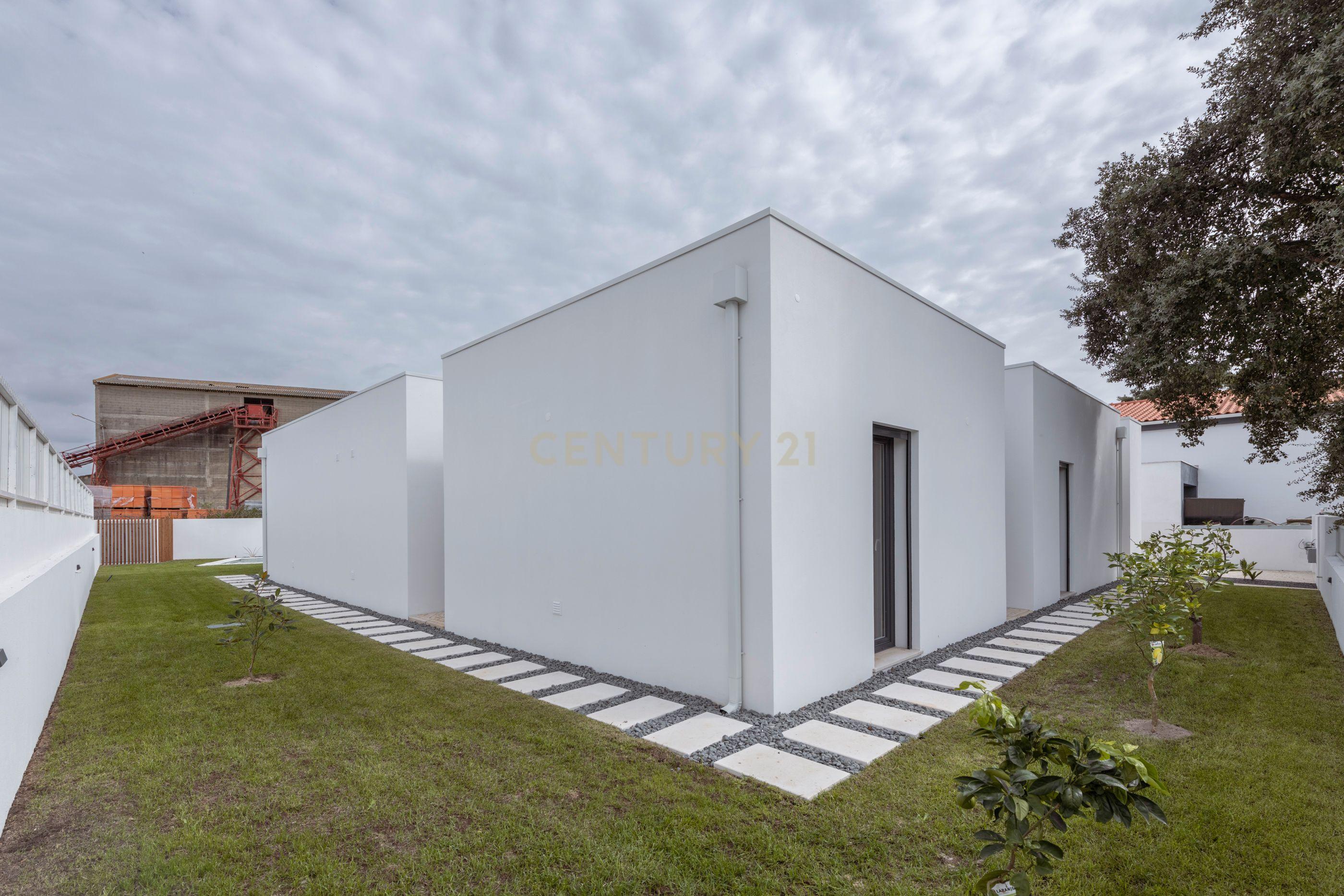 Moradia T4 com piscina em Azeitão - Image 33