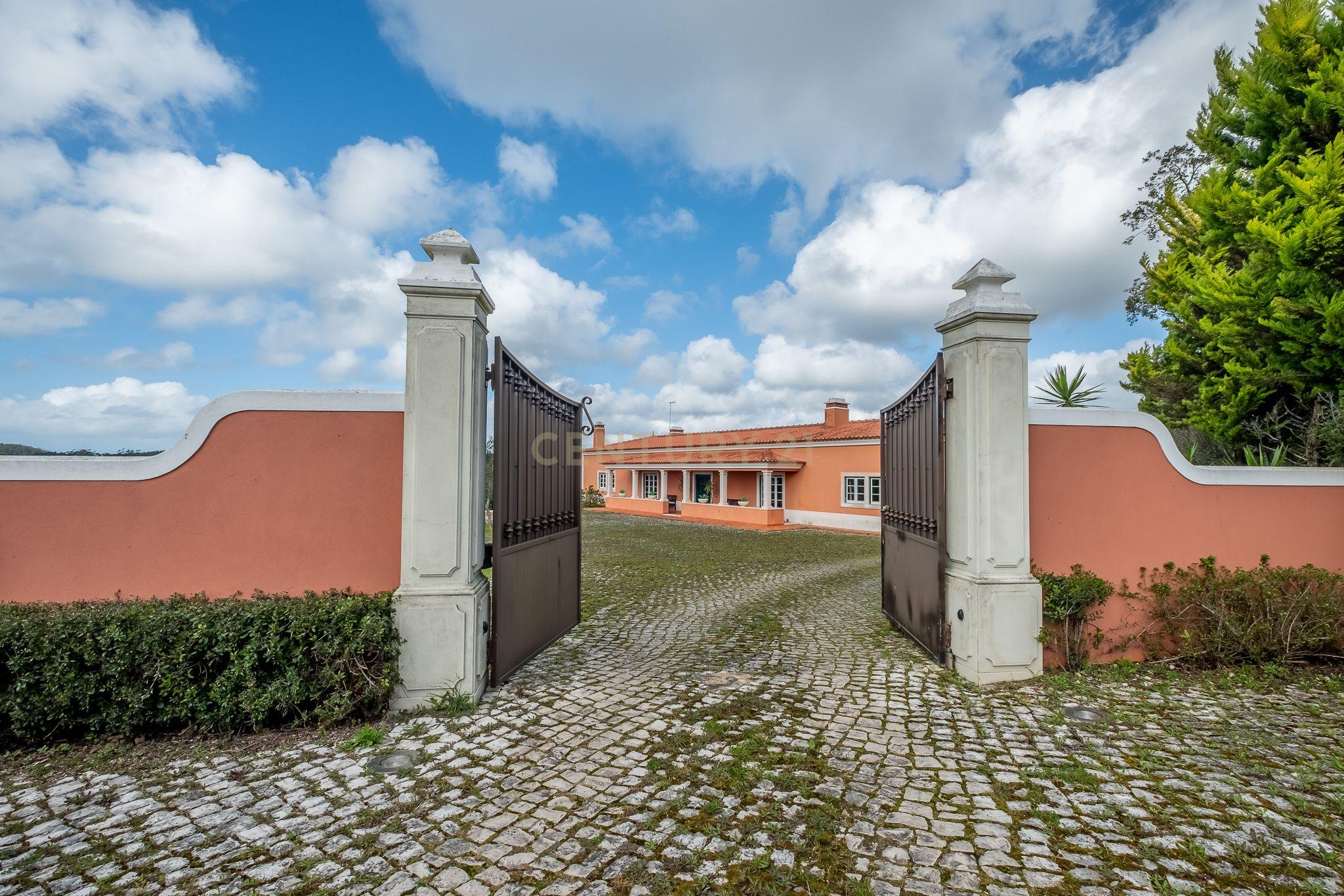 MORADIA TÉRREA DE LUXO - Caldas da Rainha - Image 1