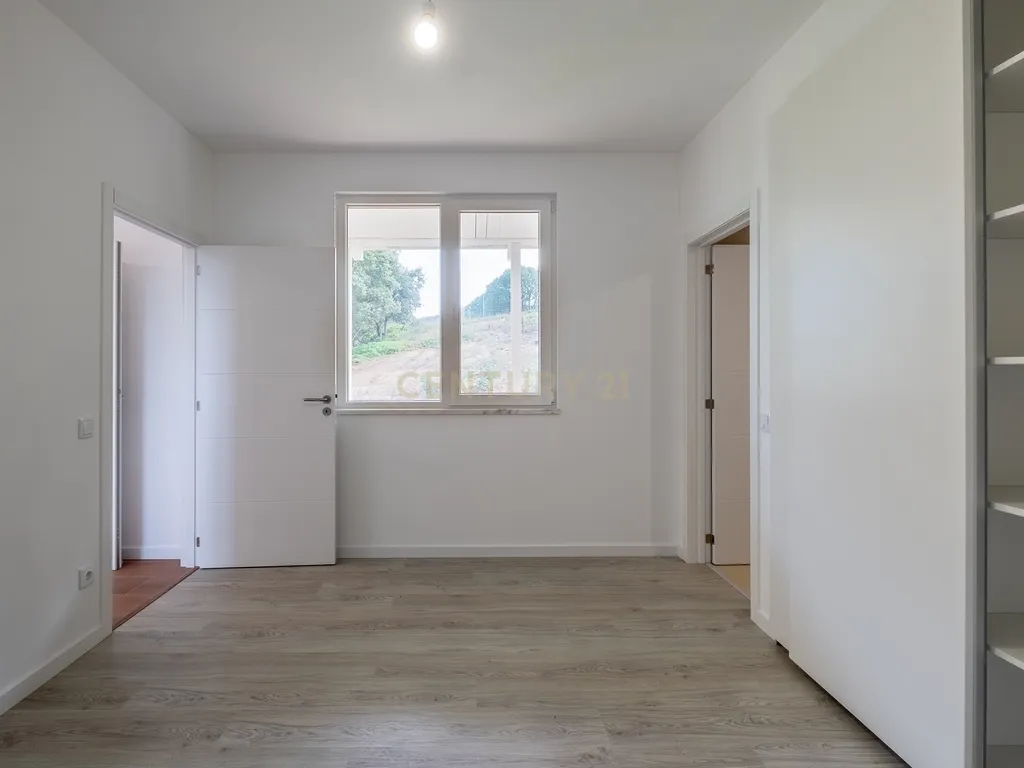Viva a Vida que Sempre Sonhou no Gradil -Tranquilidade e Conforto a 40min de Lisboa (Terreno 27937m2) - Image 30