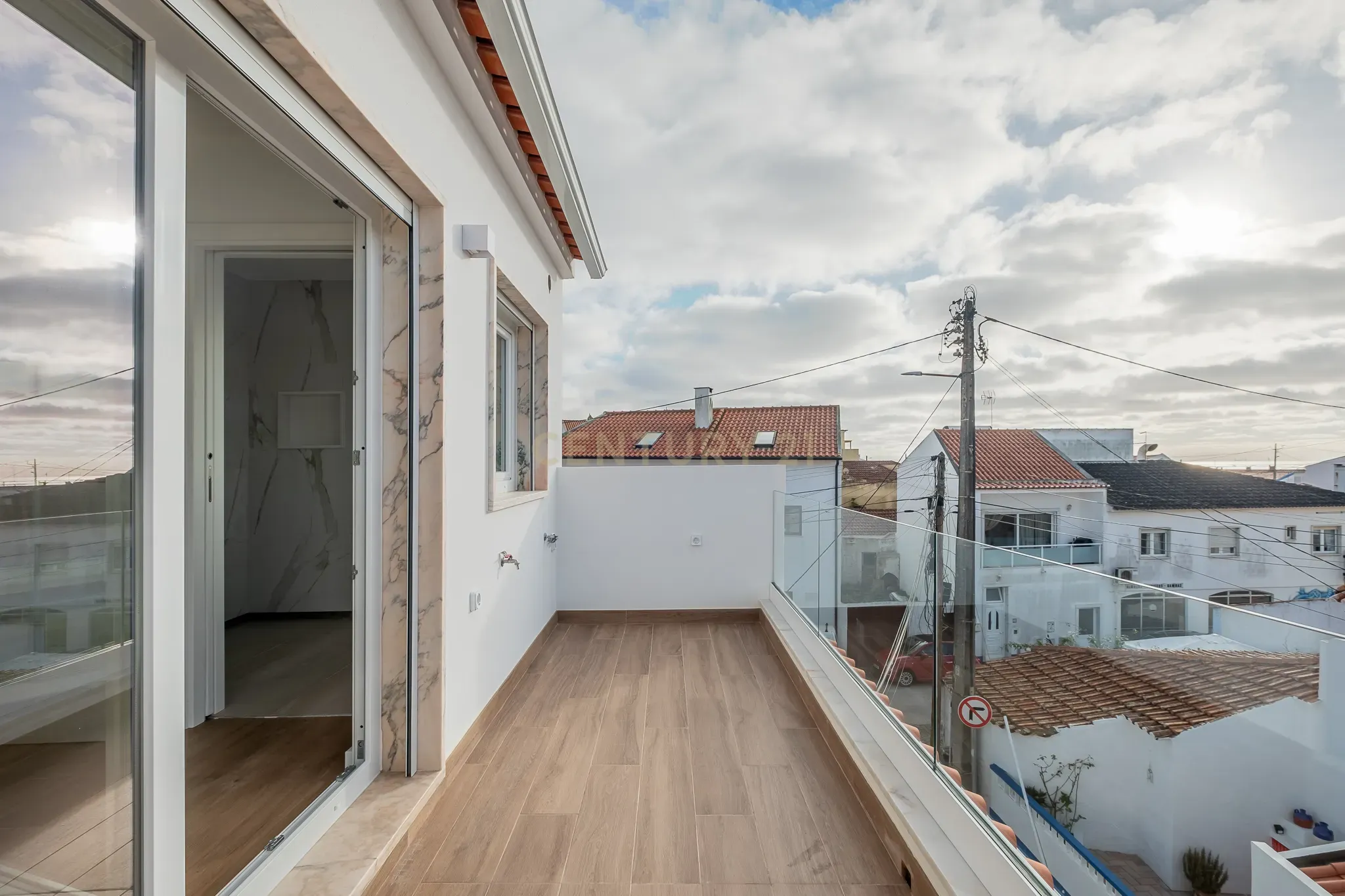 Moradia T2 TOTALMENTE REMODELADA com Vista Mar em Ribamar junto à Praia dos Coxos (ERICEIRA) Uma Oportunidade Única! - Image 21