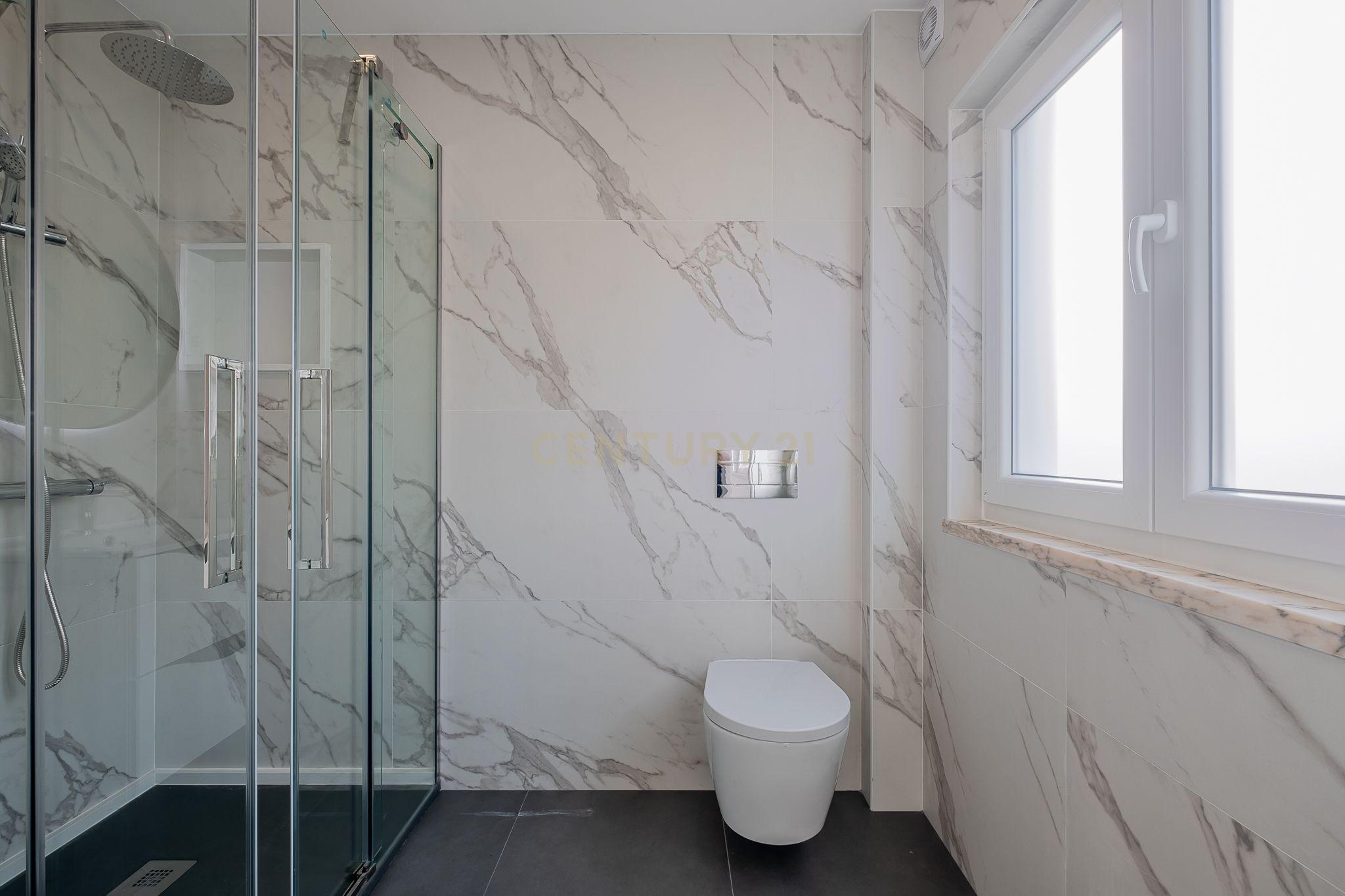 Moradia T2 TOTALMENTE REMODELADA com Vista Mar em Ribamar junto à Praia dos Coxos (ERICEIRA) Uma Oportunidade Única! - Image 16