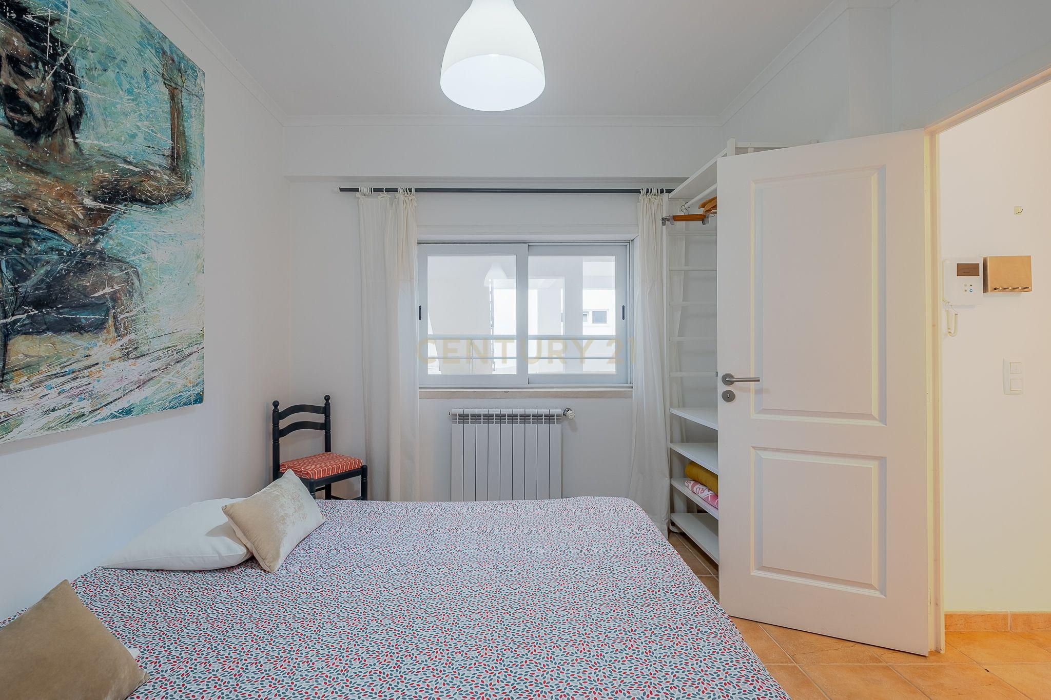 Apartamento T2+1 á beira mar da praia de São Lourenço. - Image 1