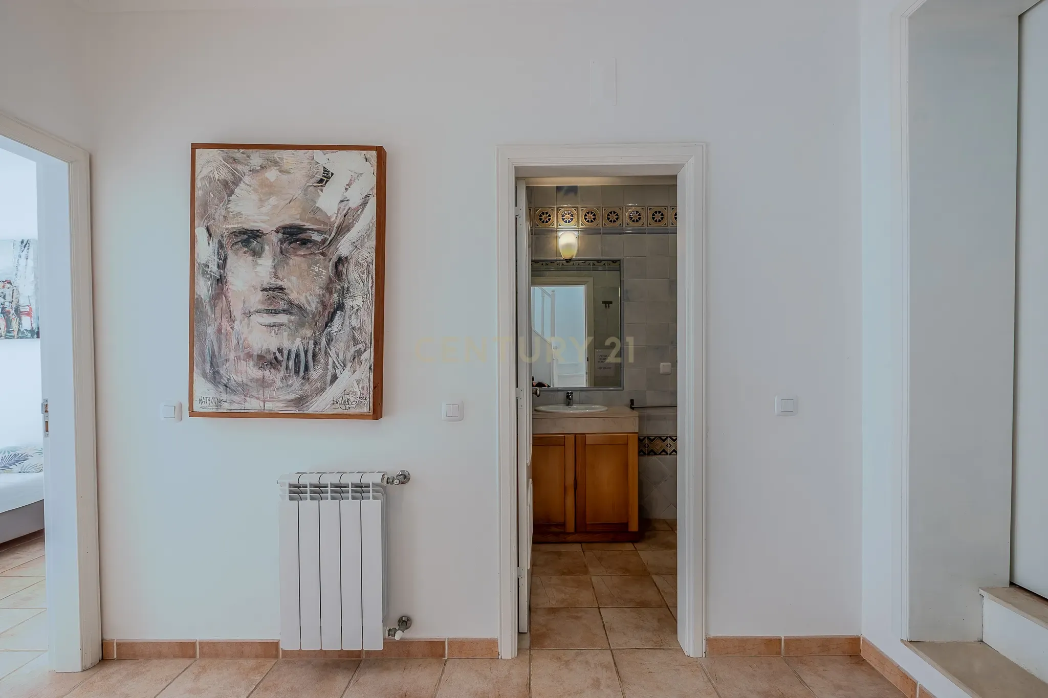 Apartamento T2+1 á beira mar da praia de São Lourenço. - Image 11