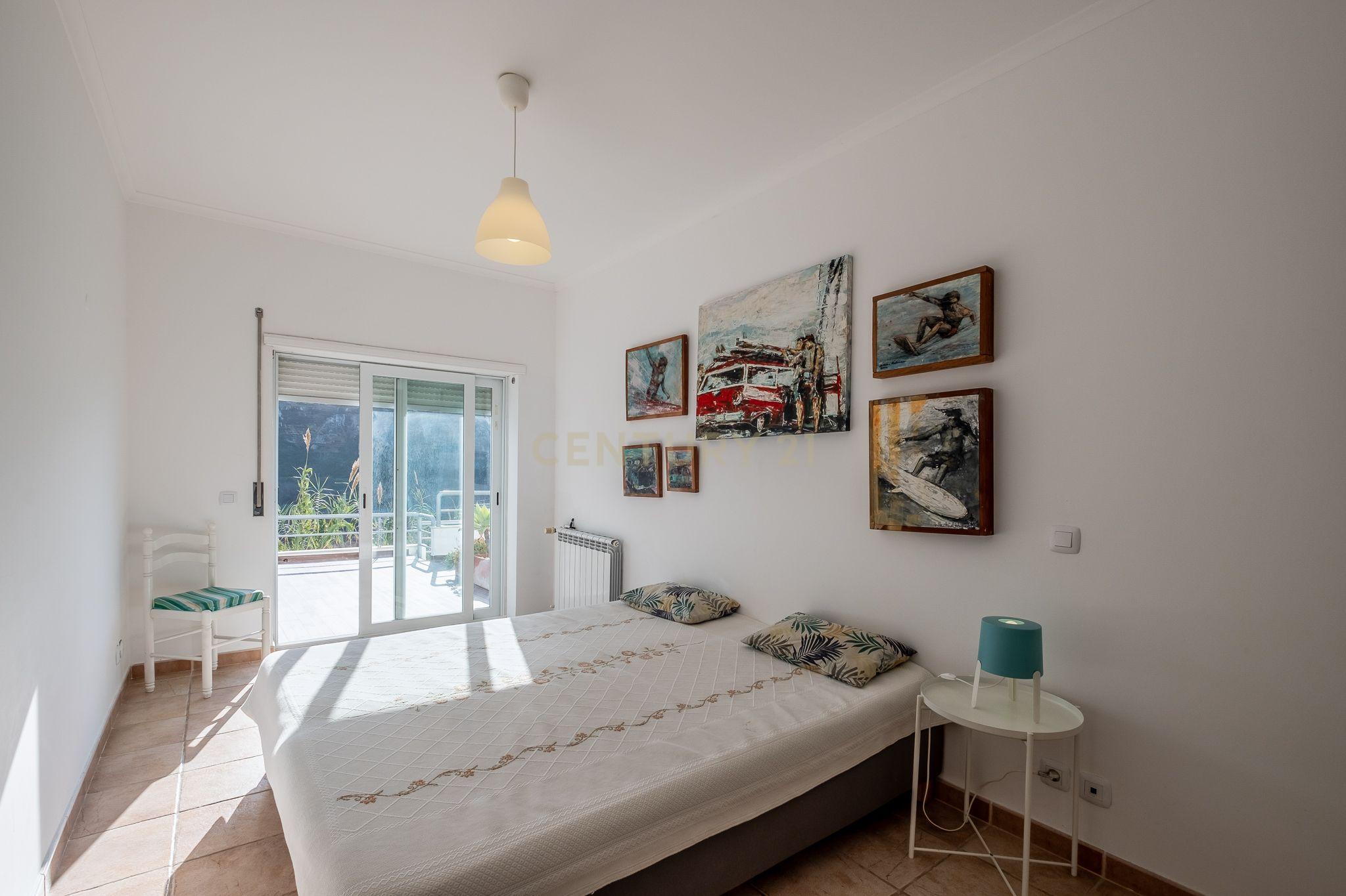 Apartamento T2+1 á beira mar da praia de São Lourenço. - Image 14
