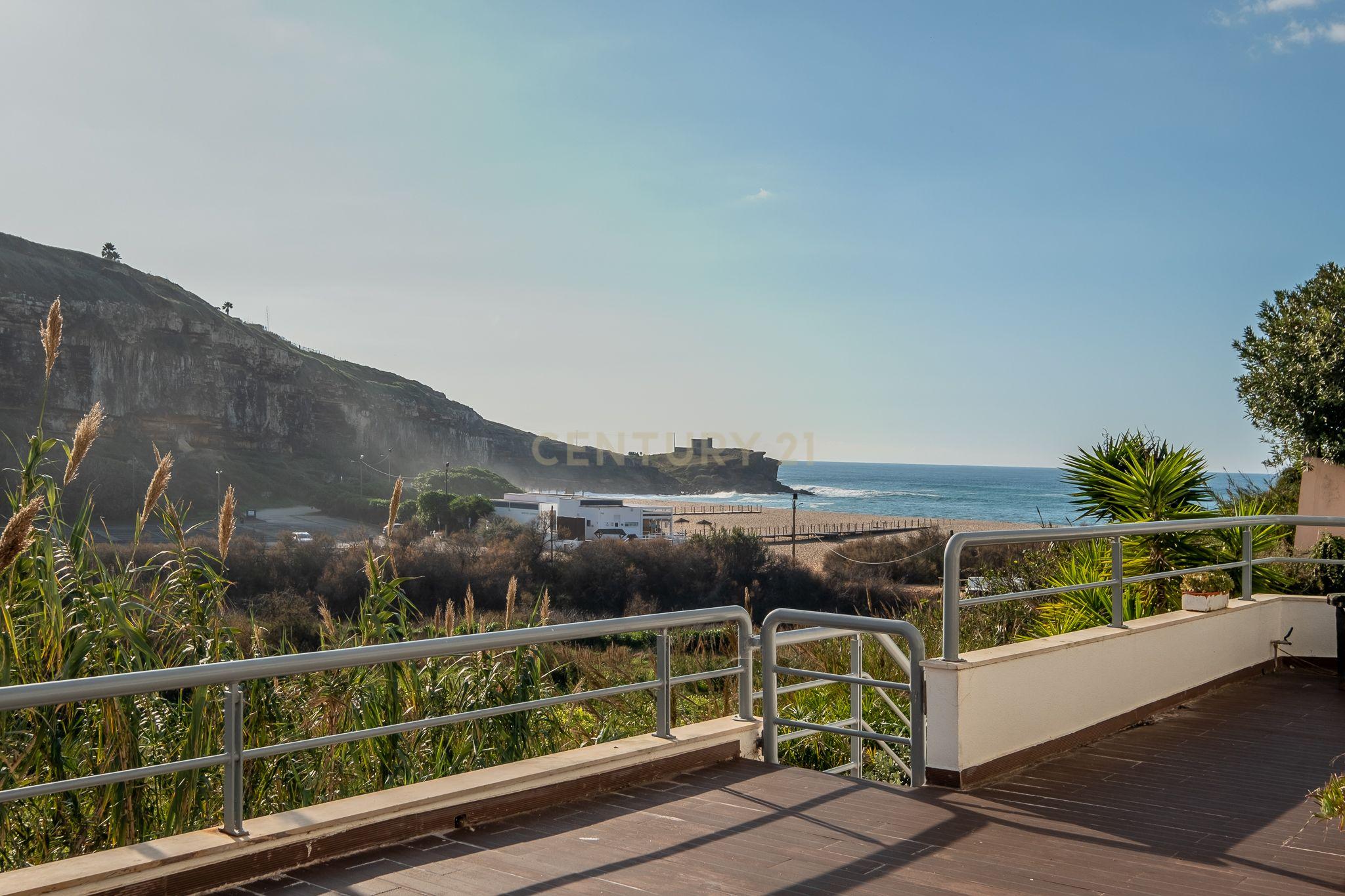 Apartamento T2+1 á beira mar da praia de São Lourenço. - Image 16