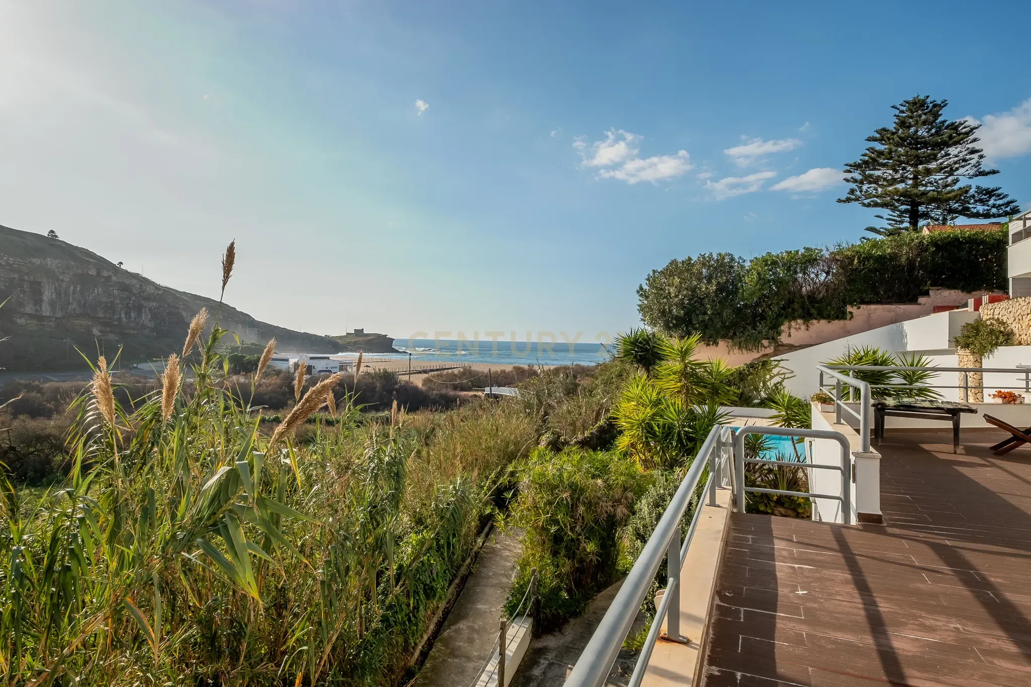 Apartamento T2+1 á beira mar da praia de São Lourenço. - Image 17