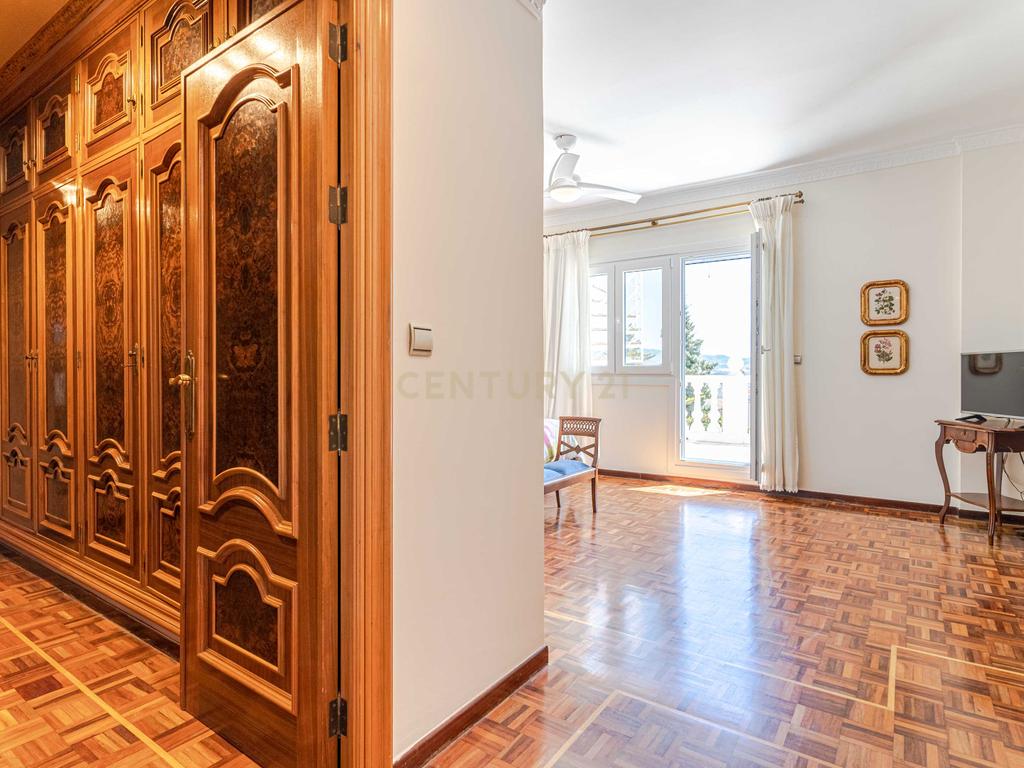 undefined - Image 35