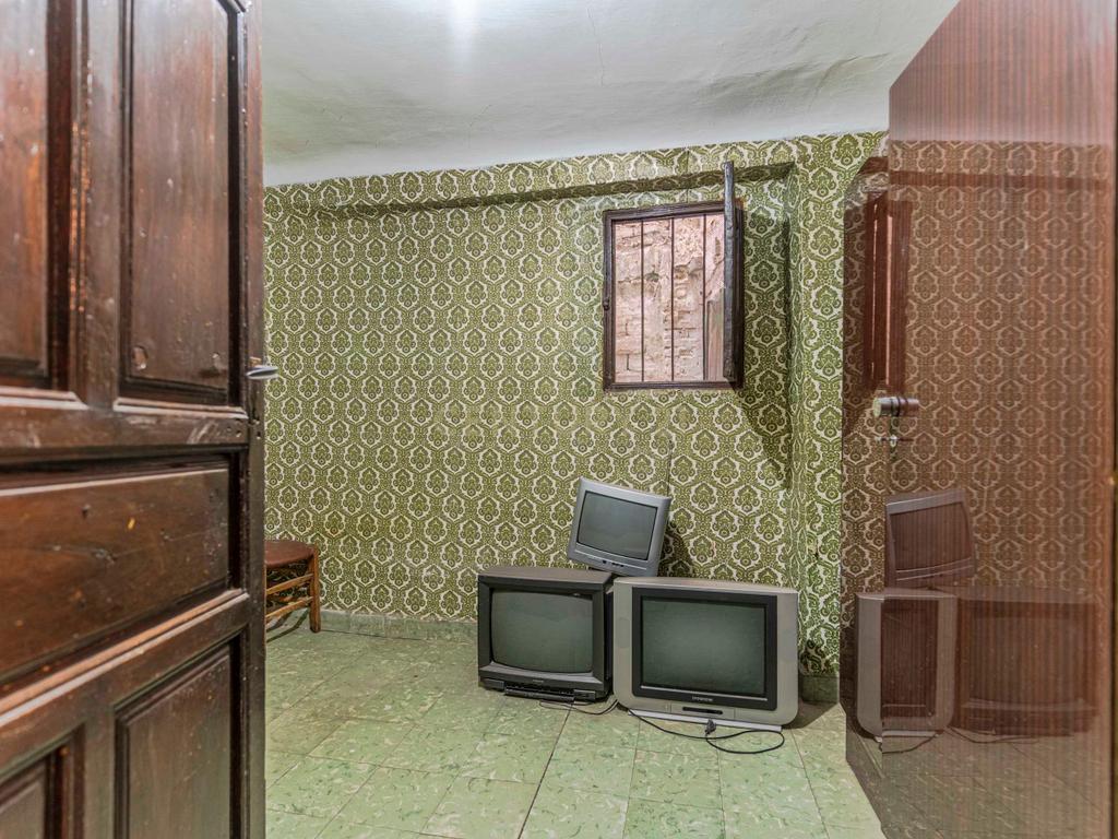 undefined - Image 8
