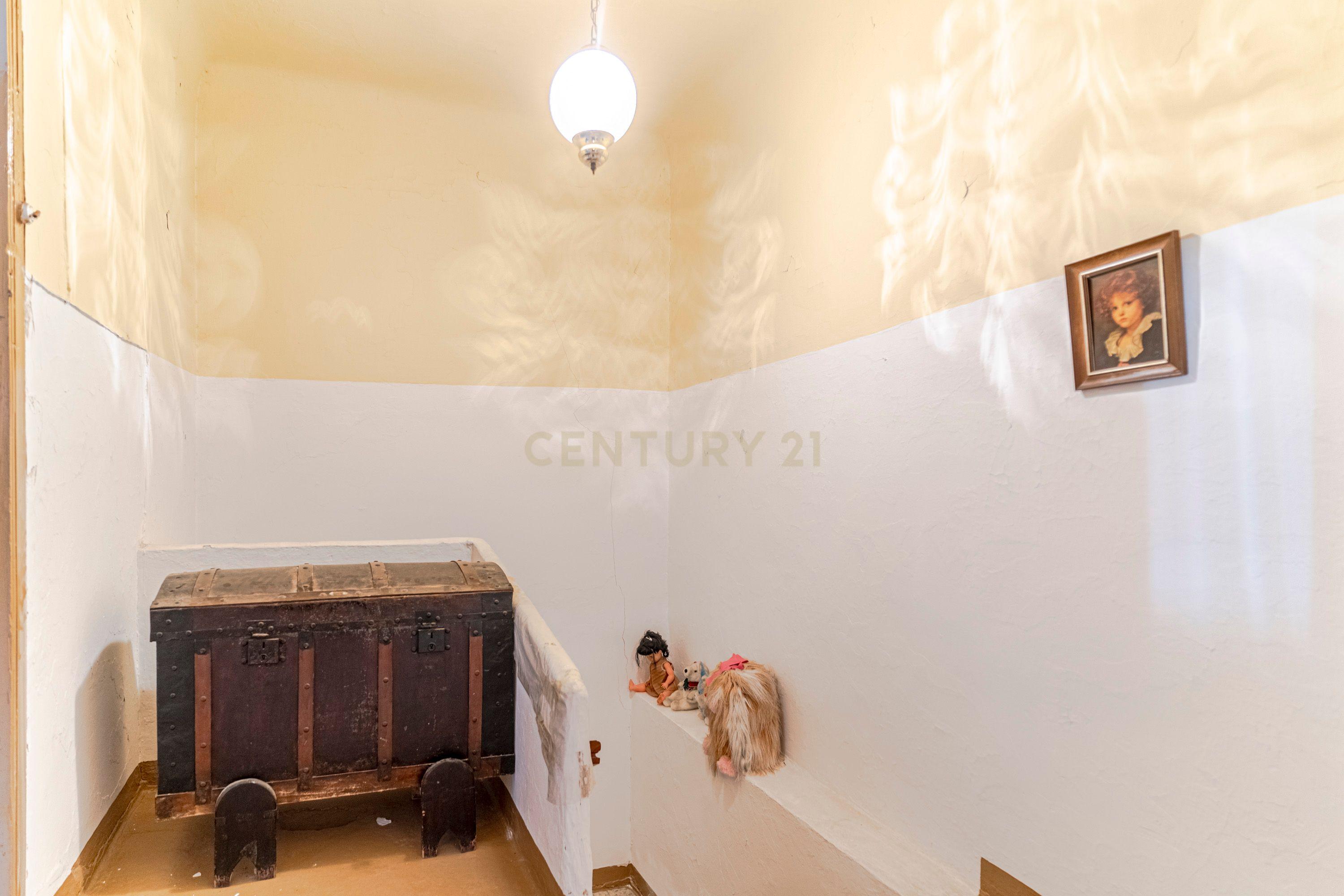 undefined - Image 35