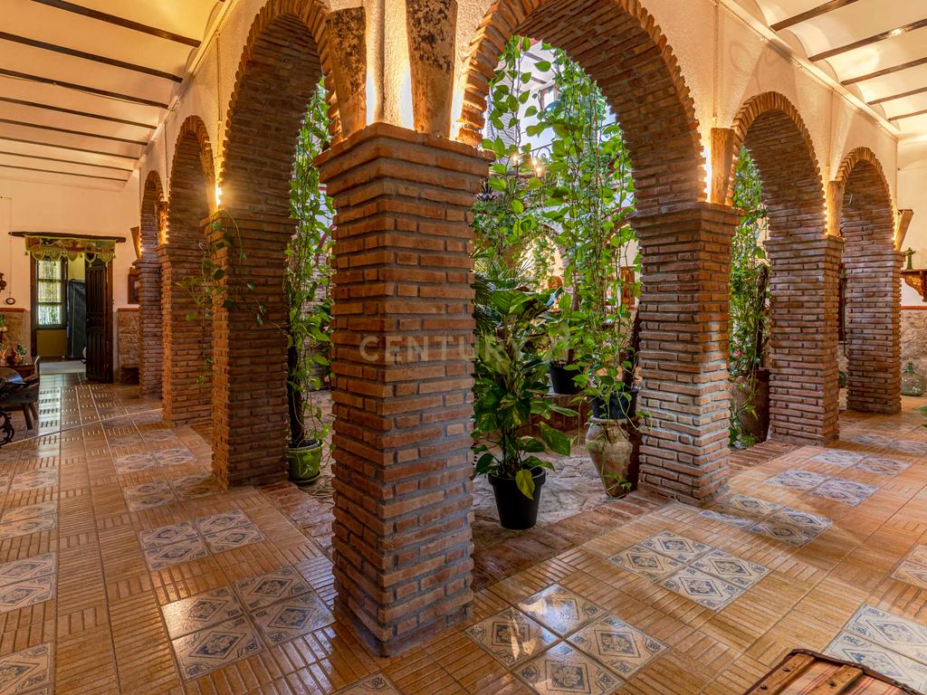 undefined - Image 1