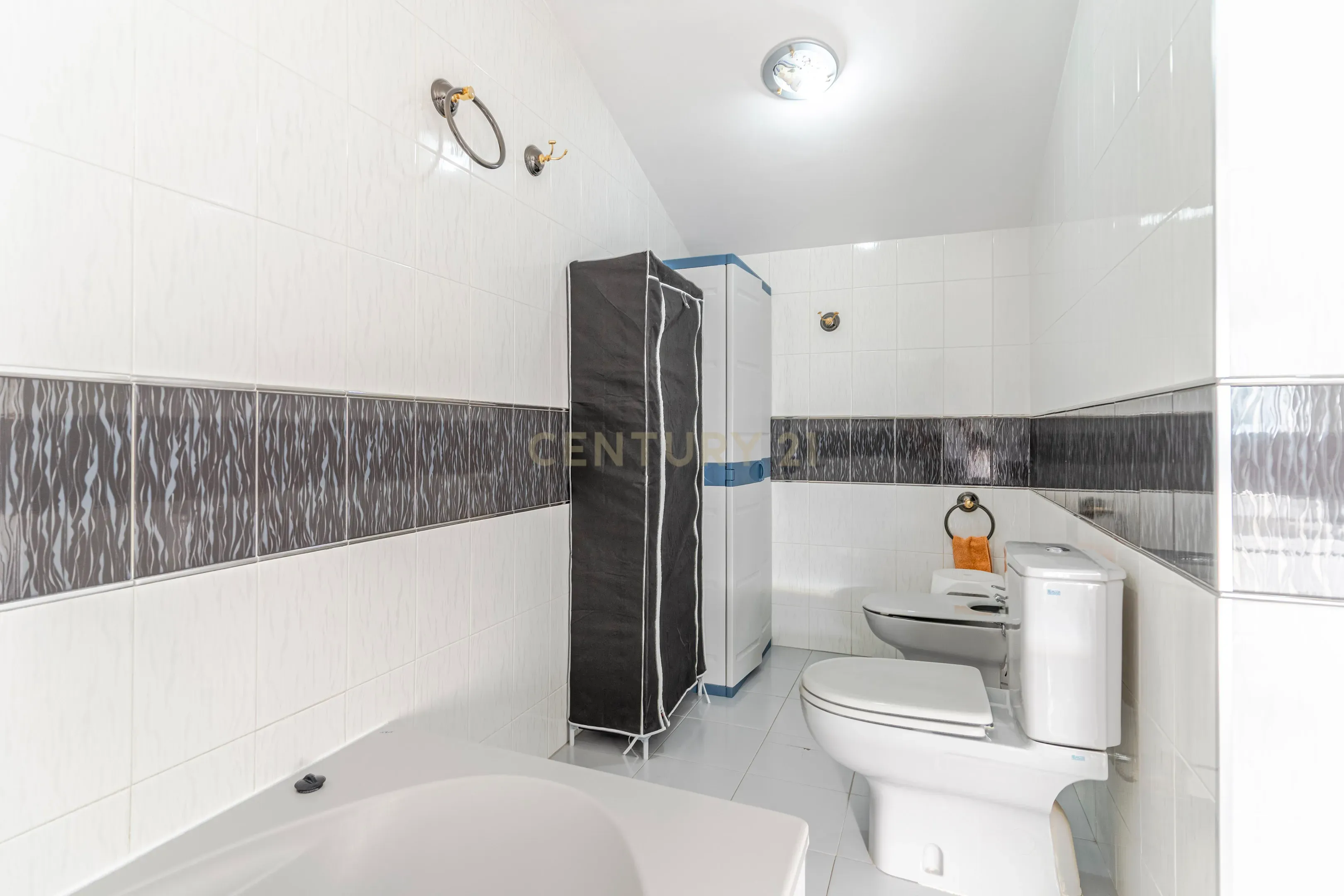 undefined - Image 47