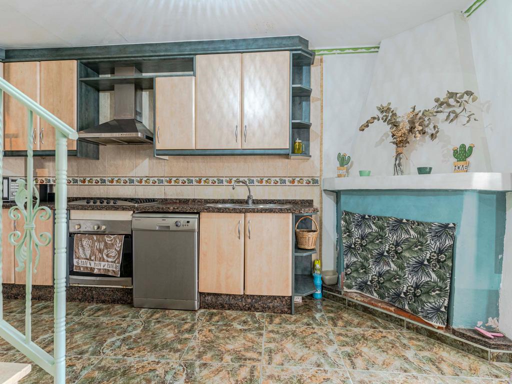 undefined - Image 8