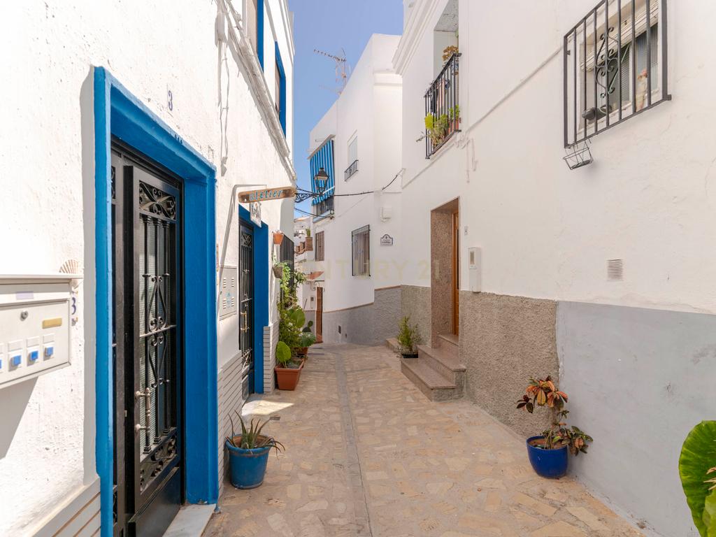 undefined - Image 34