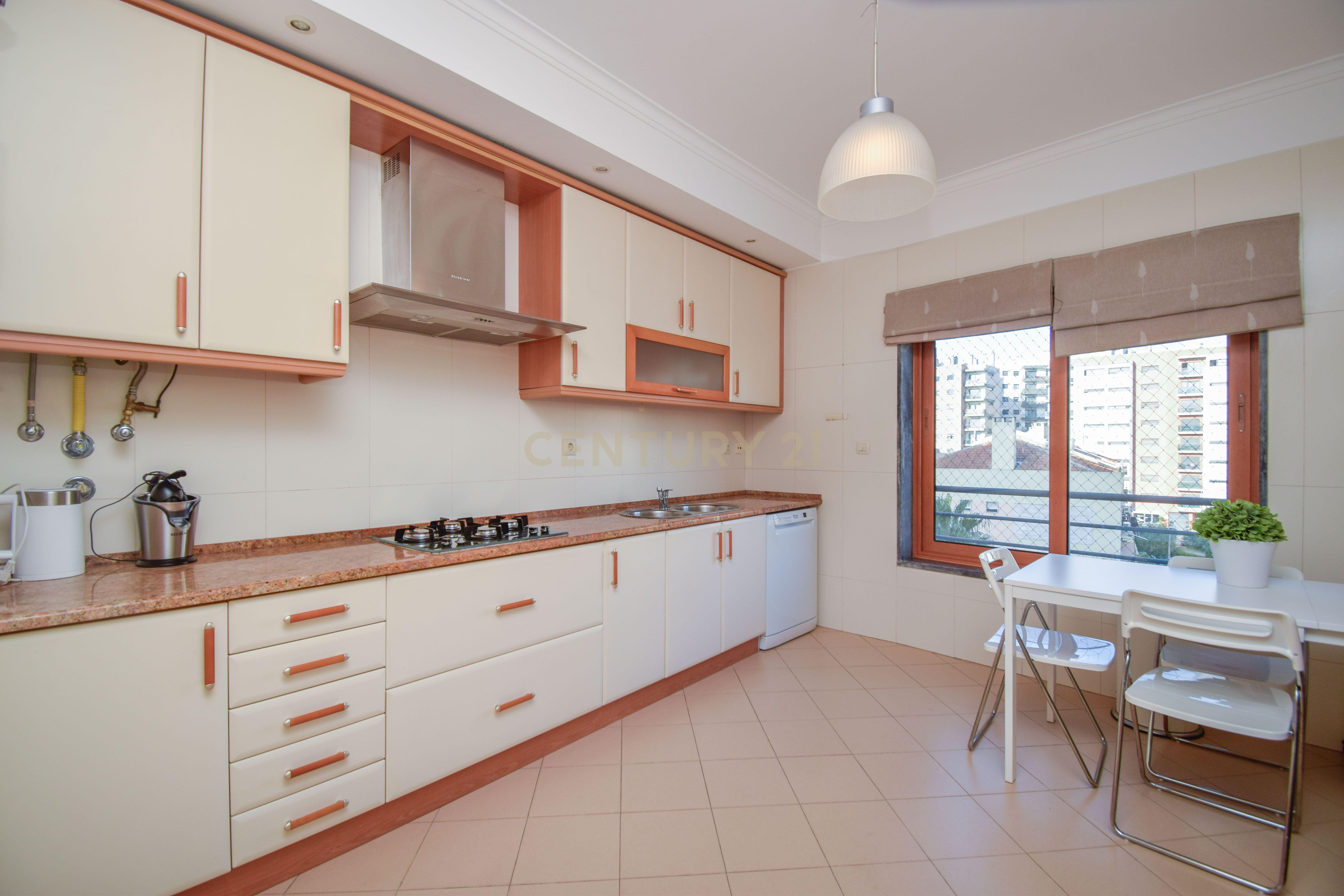 Colinas Do Cruzeiro Odivelas Apartamento 4 Assoalhadas - Image 25