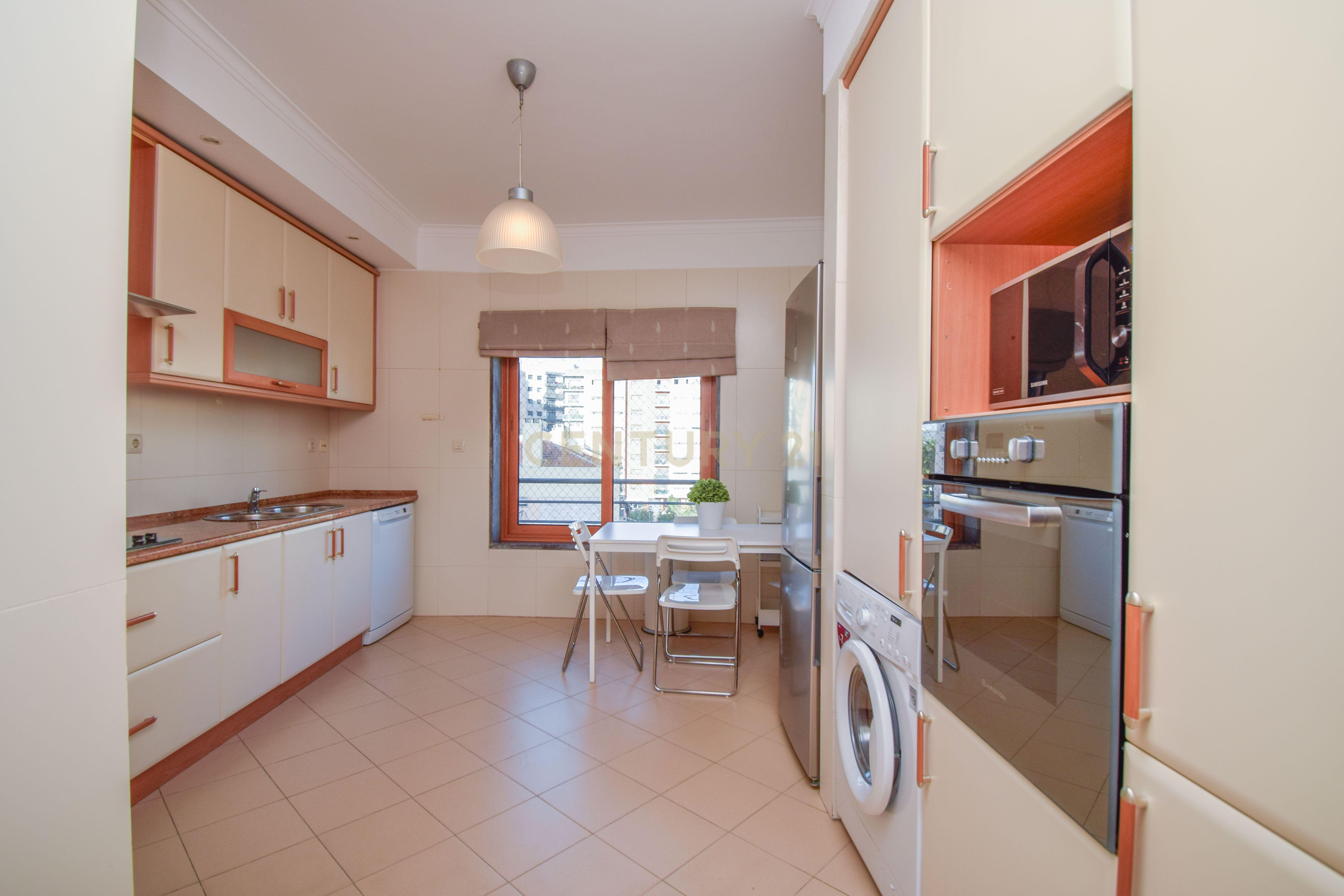 Colinas Do Cruzeiro Odivelas Apartamento 4 Assoalhadas - Image 4