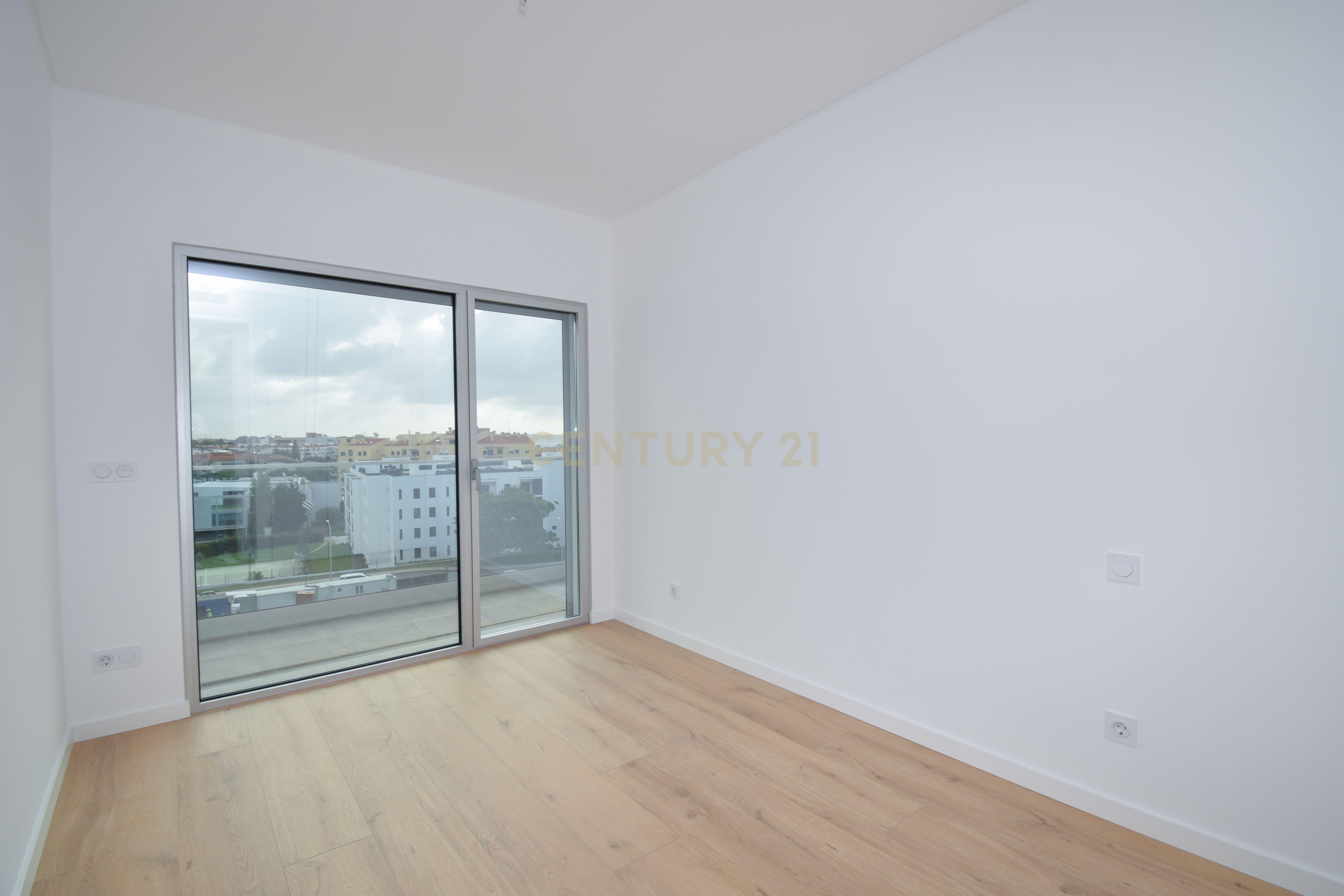 Novo T2 em Empreendimento Varandas da Torre em Carcavelos - Image 9