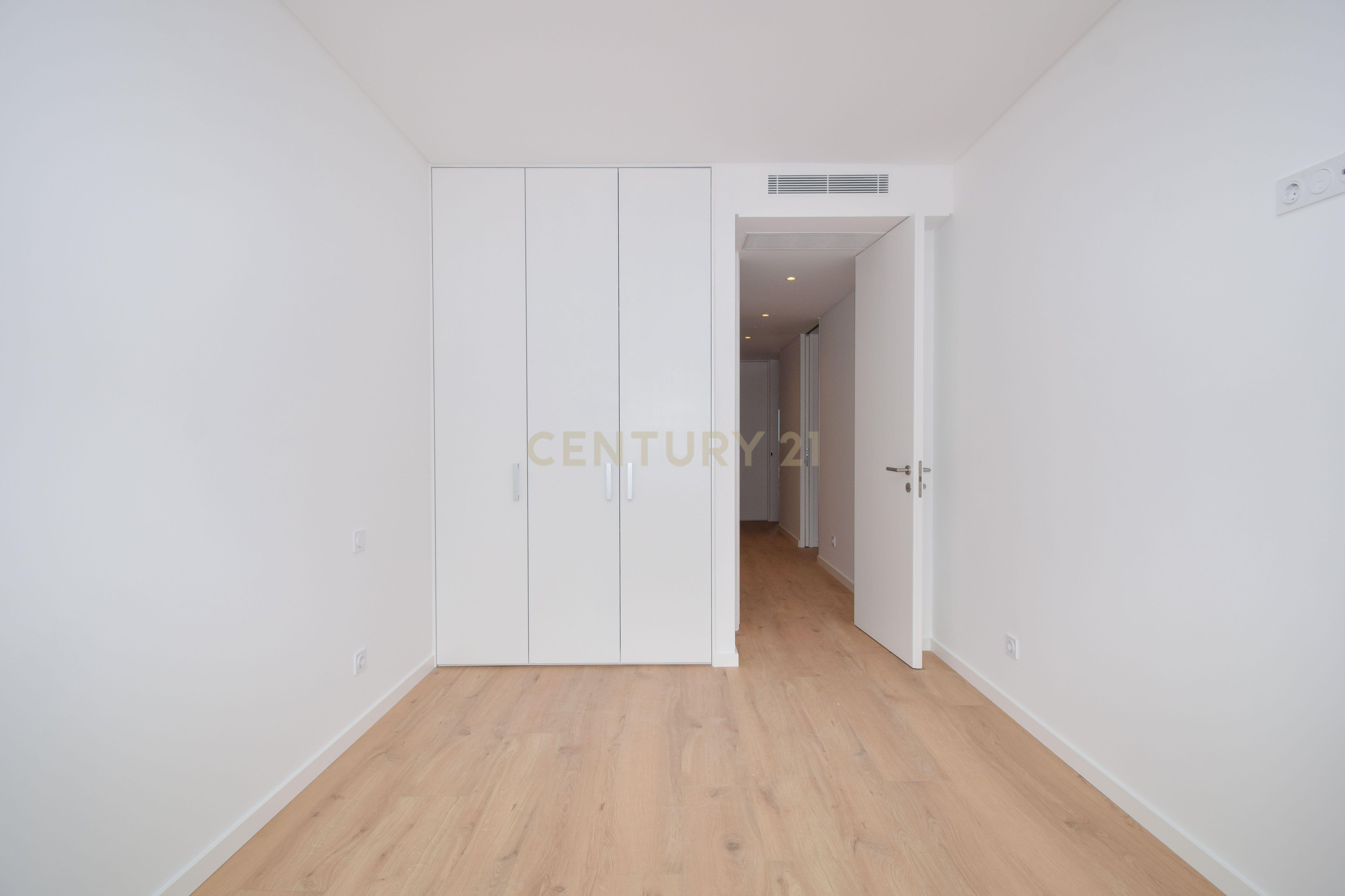 Novo T2 em Empreendimento Varandas da Torre em Carcavelos - Image 10