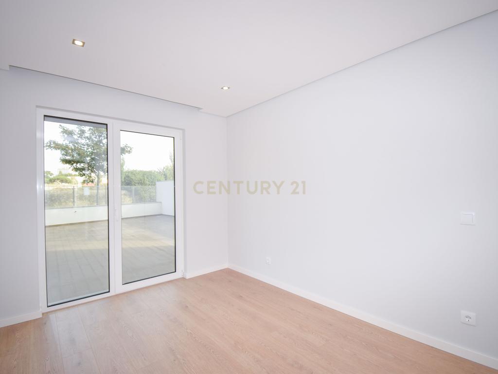 Apartamento T3 a estrear na Urbanização Quinta das Marianas - Image 10