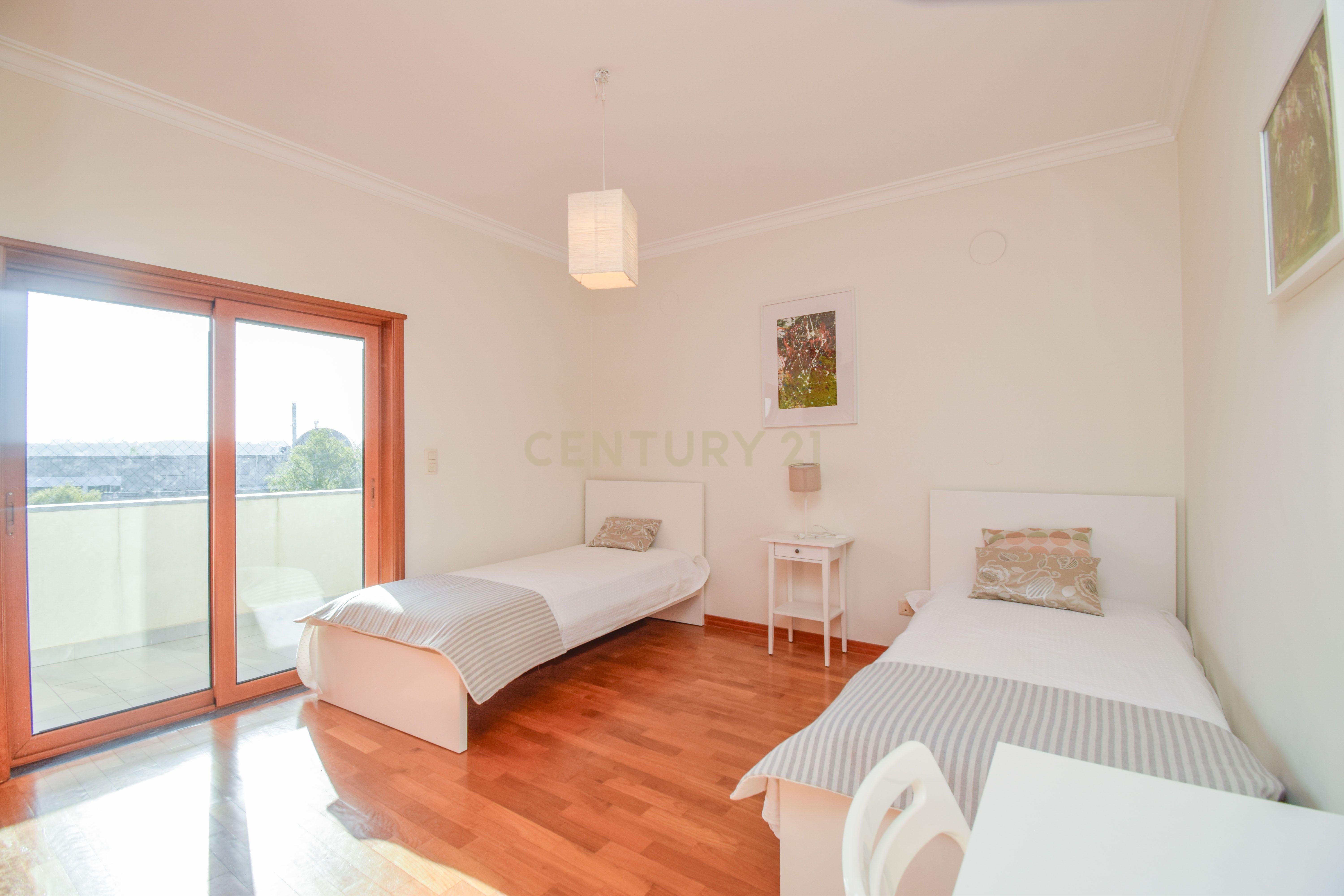 Colinas Do Cruzeiro Odivelas Apartamento 4 Assoalhadas - Image 24