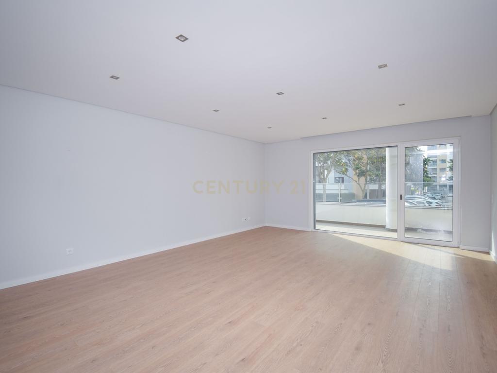 Apartamento T3 a estrear na Urbanização Quinta das Marianas - Image 17