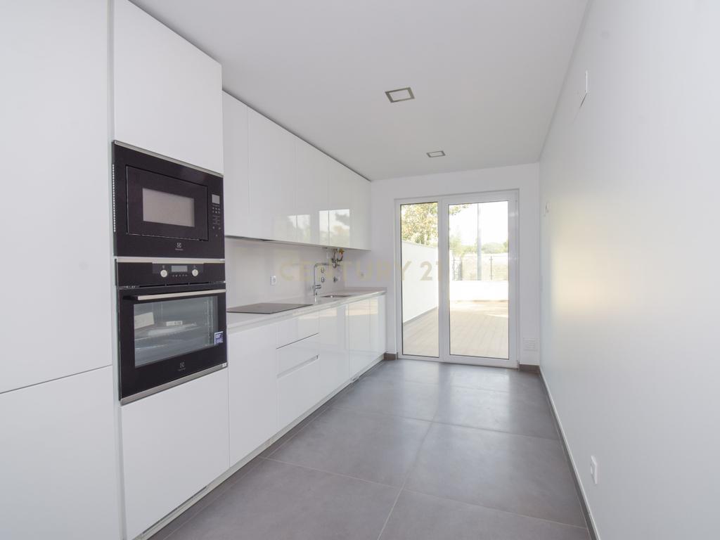 Apartamento T3 a estrear na Urbanização Quinta das Marianas - Image 20