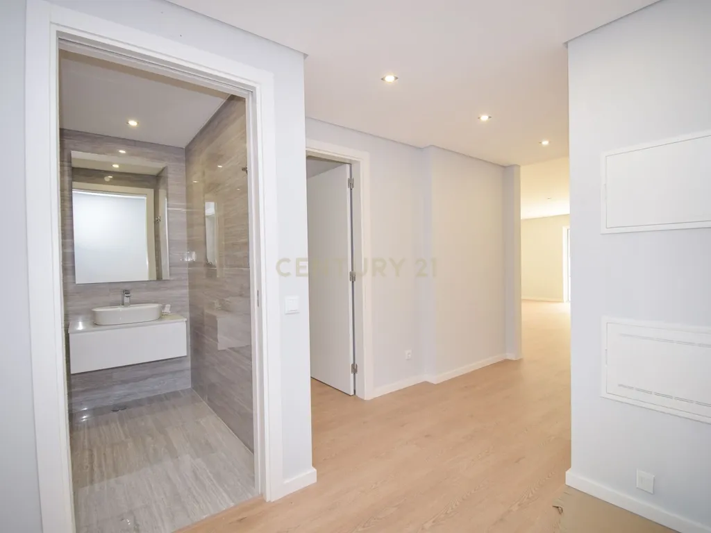 Apartamento T3 a estrear na Urbanização Quinta das Marianas - Image 15