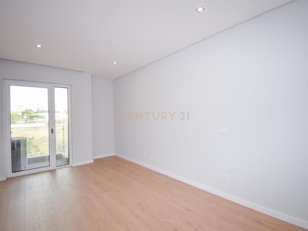 Apartamento T3 a estrear na Urbanização Quinta das Marianas - Image 15