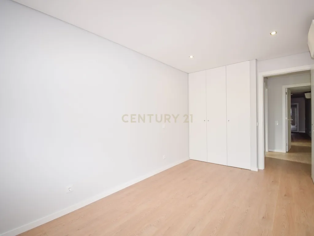 Apartamento T3 a estrear na Urbanização Quinta das Marianas - Image 16