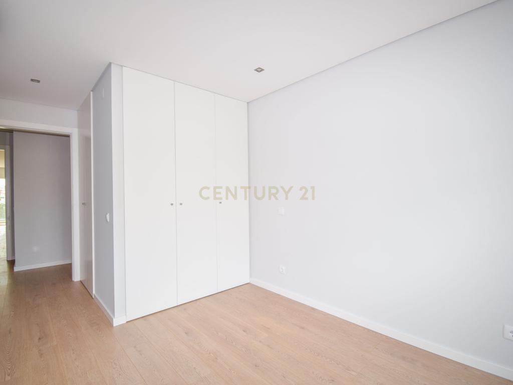 Apartamento T3 a estrear na Urbanização Quinta das Marianas - Image 32
