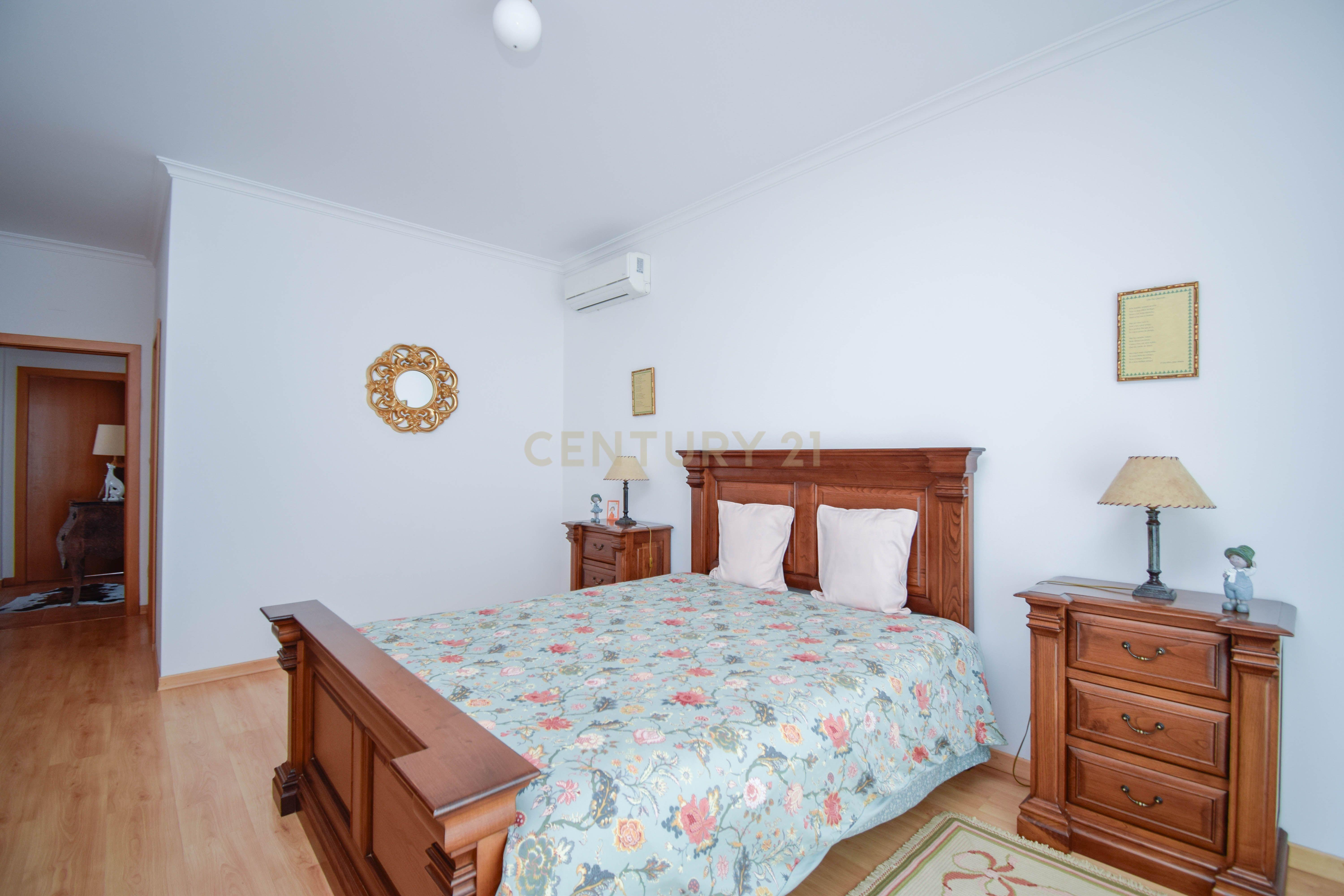Moradia T4 com muito charme em Alcochete - Image 27