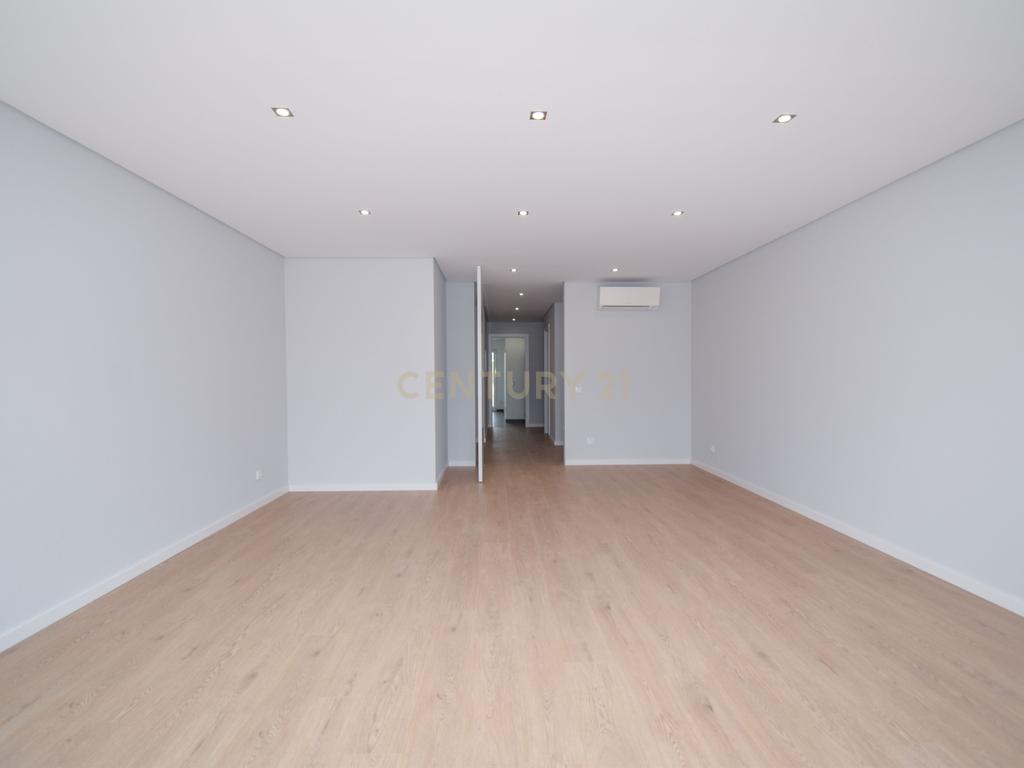 Apartamento T3 a estrear na Urbanização Quinta das Marianas - Image 50