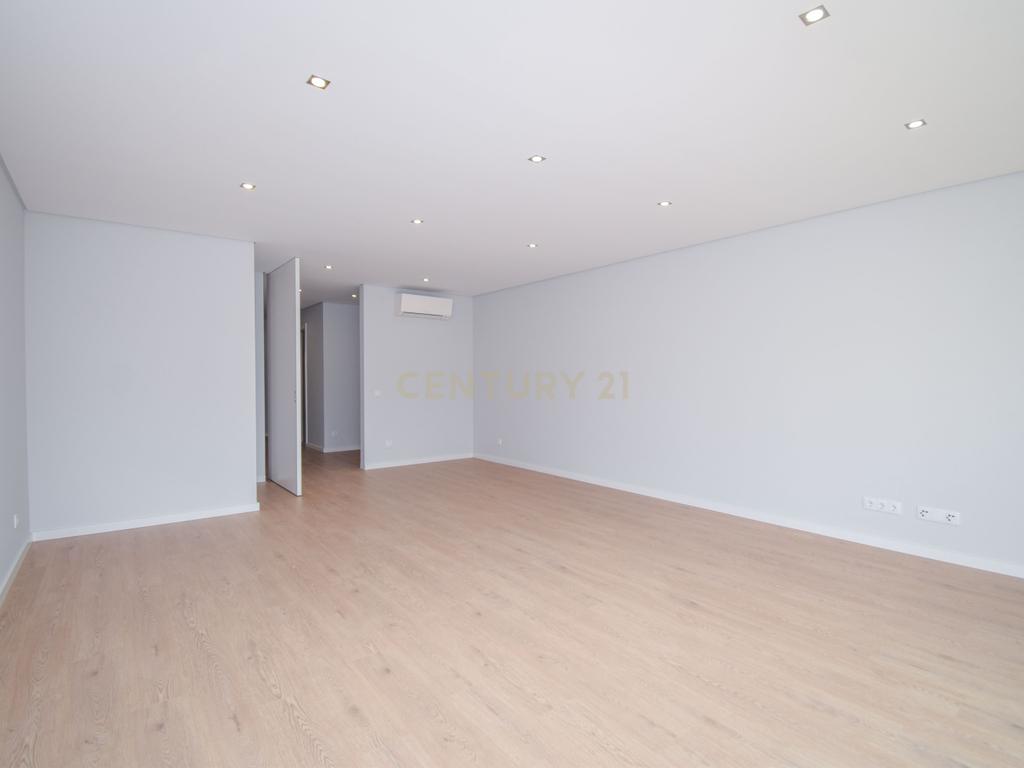 Apartamento T3 a estrear na Urbanização Quinta das Marianas - Image 35