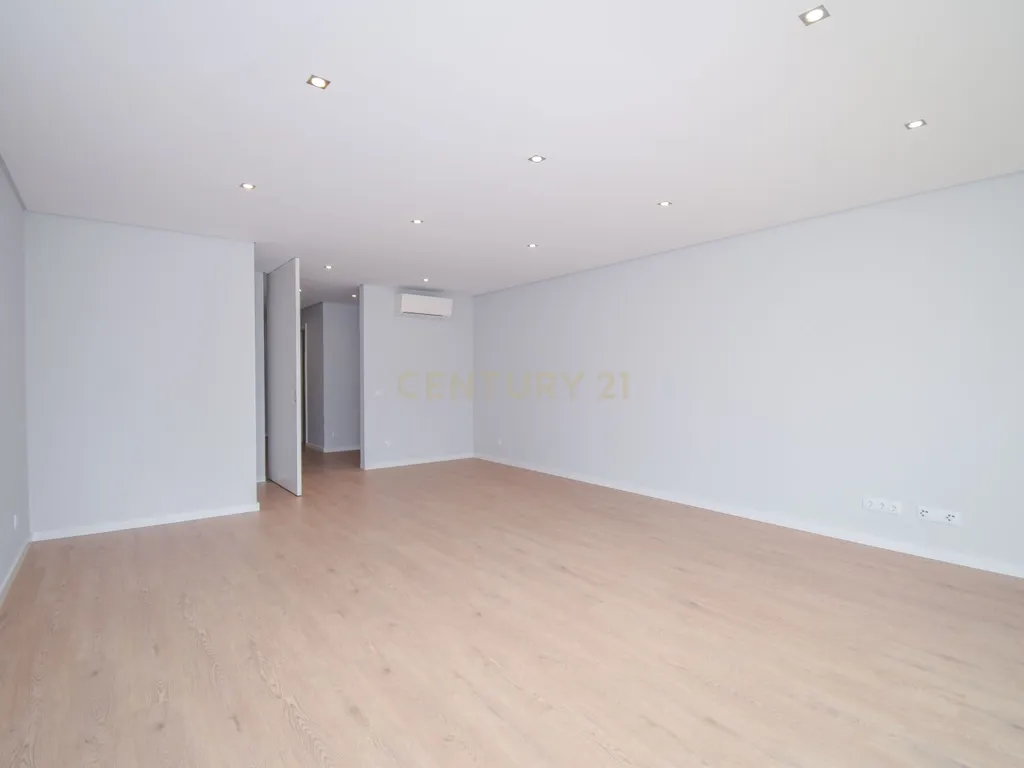 Apartamento T3 a estrear na Urbanização Quinta das Marianas - Image 35