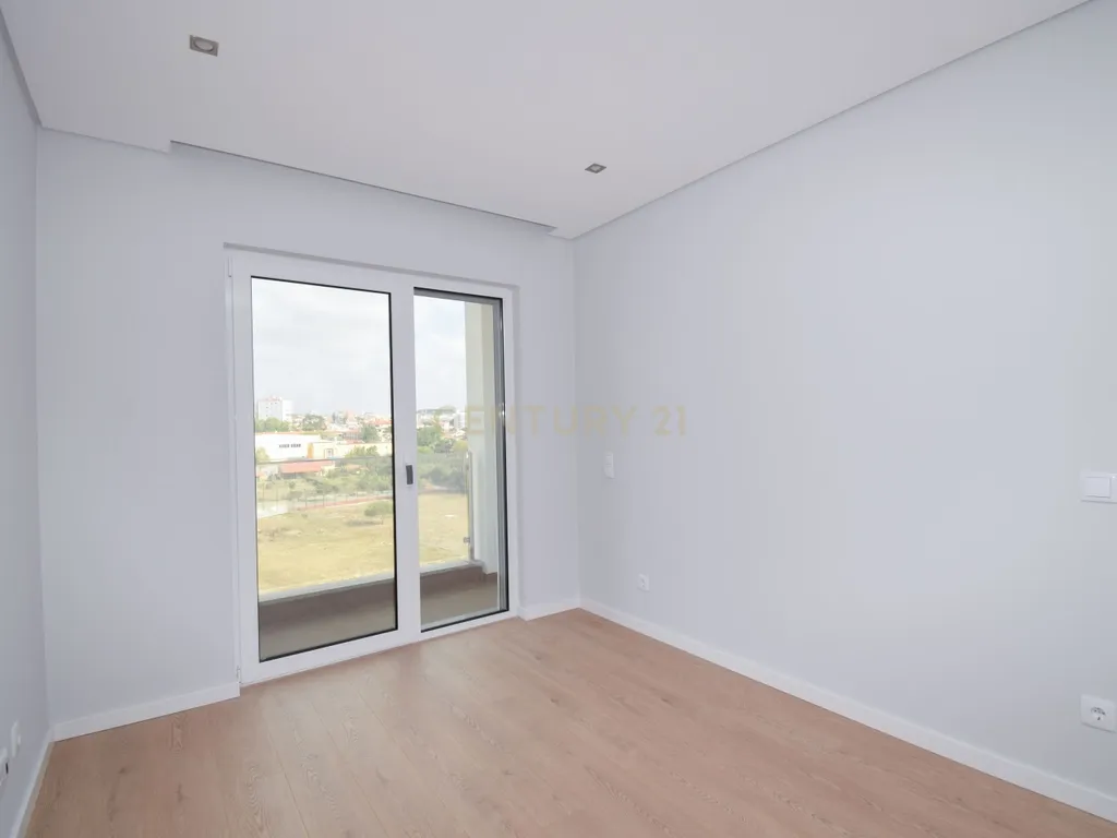 Apartamento T3 a estrear na Urbanização Quinta das Marianas - Image 57