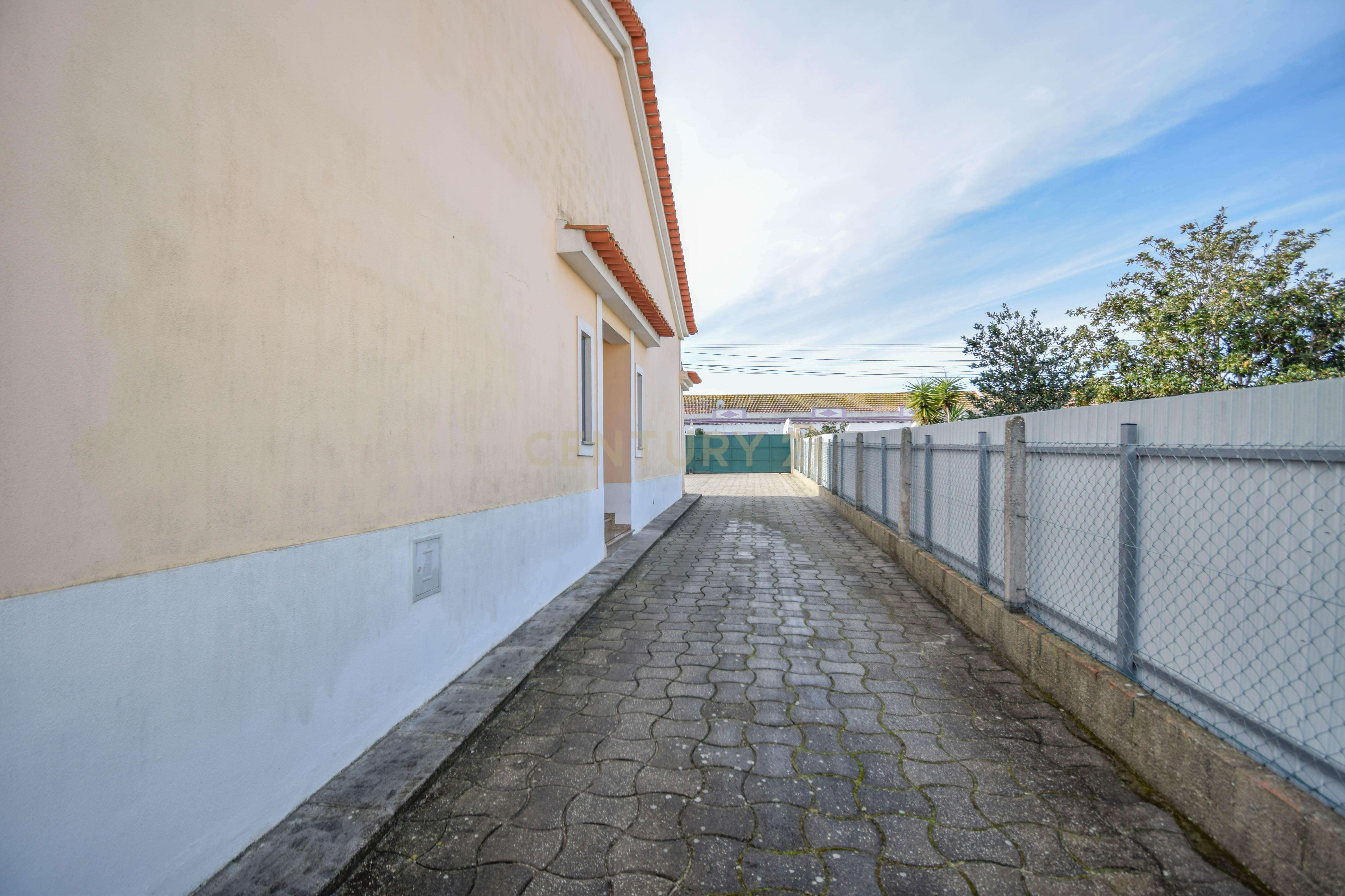 Moradia T4 com muito charme em Alcochete - Image 36