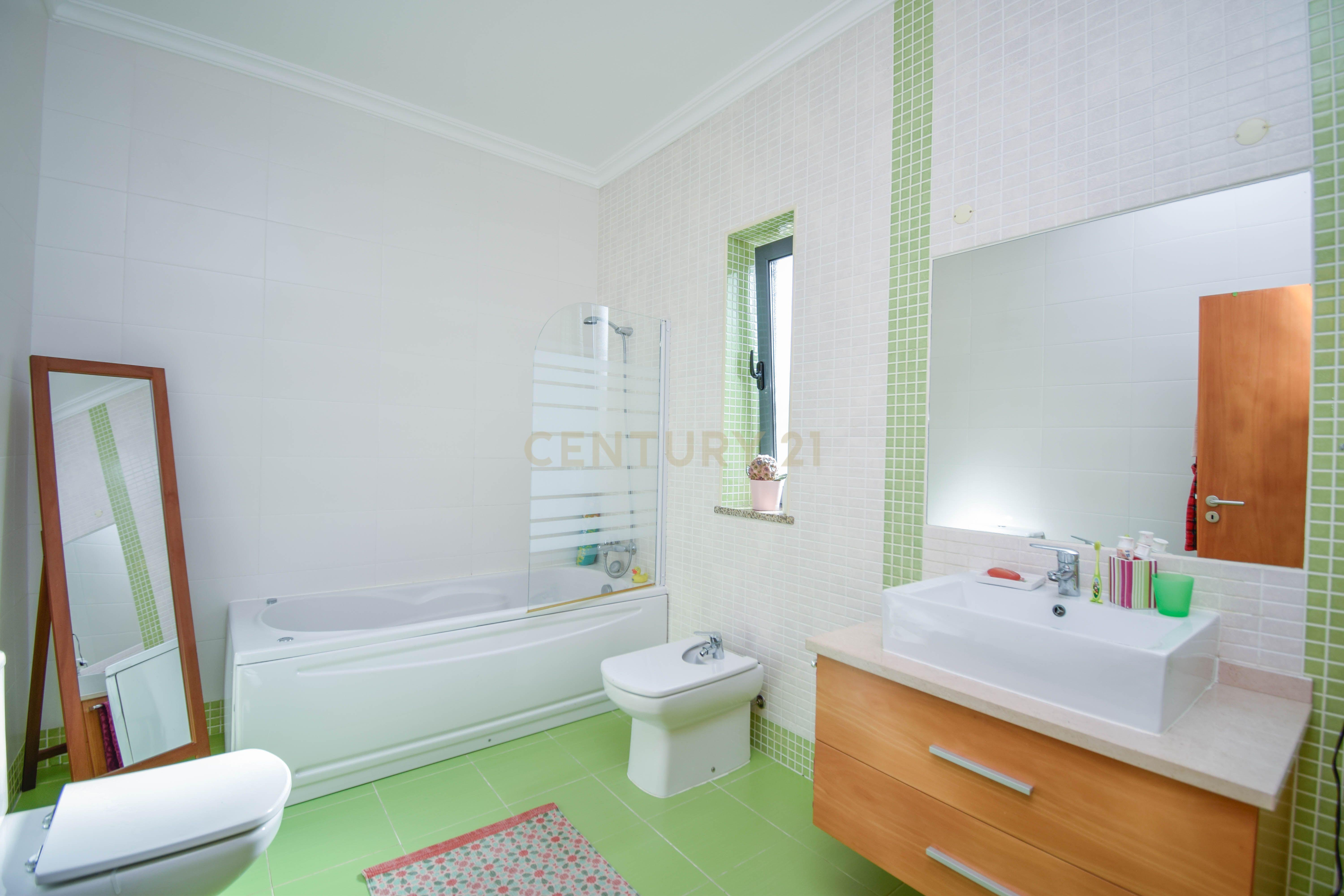 Moradia T4 com muito charme em Alcochete - Image 30