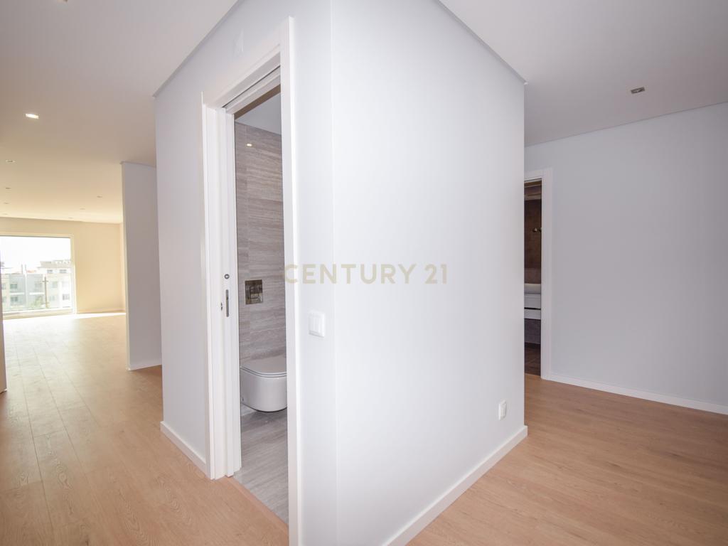 Apartamento T3 a estrear na Urbanização Quinta das Marianas - Image 55