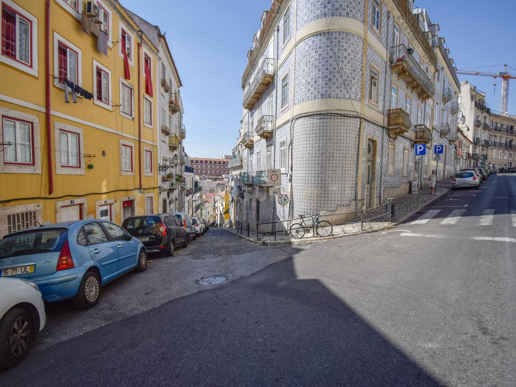 T1 totalmente reabilitado na Mouraria, com vista fantástica sobre a baixa - Image 19