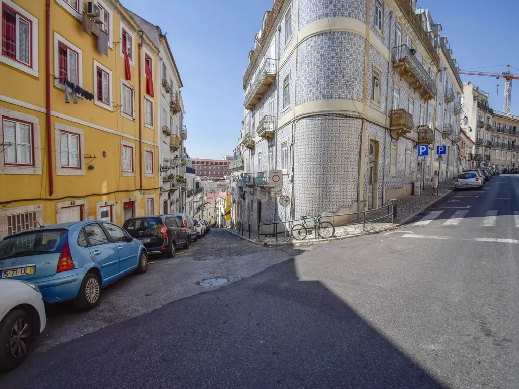 T1 totalmente reabilitado na Mouraria, com vista fantástica sobre a baixa - Image 19