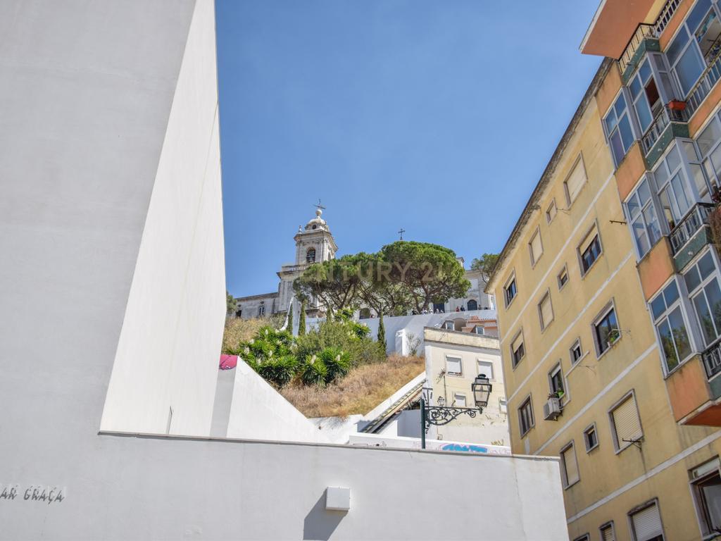 T1 totalmente reabilitado na Mouraria, com vista fantástica sobre a baixa - Image 20
