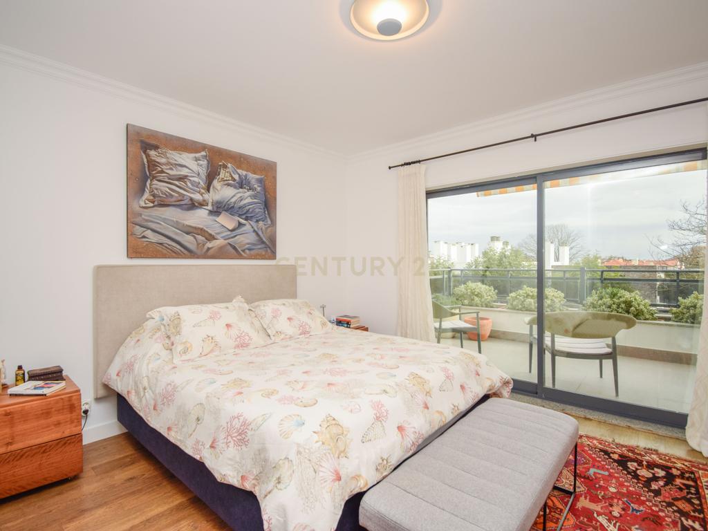Apartamento T3 Duplex Cascais centro - Image 25