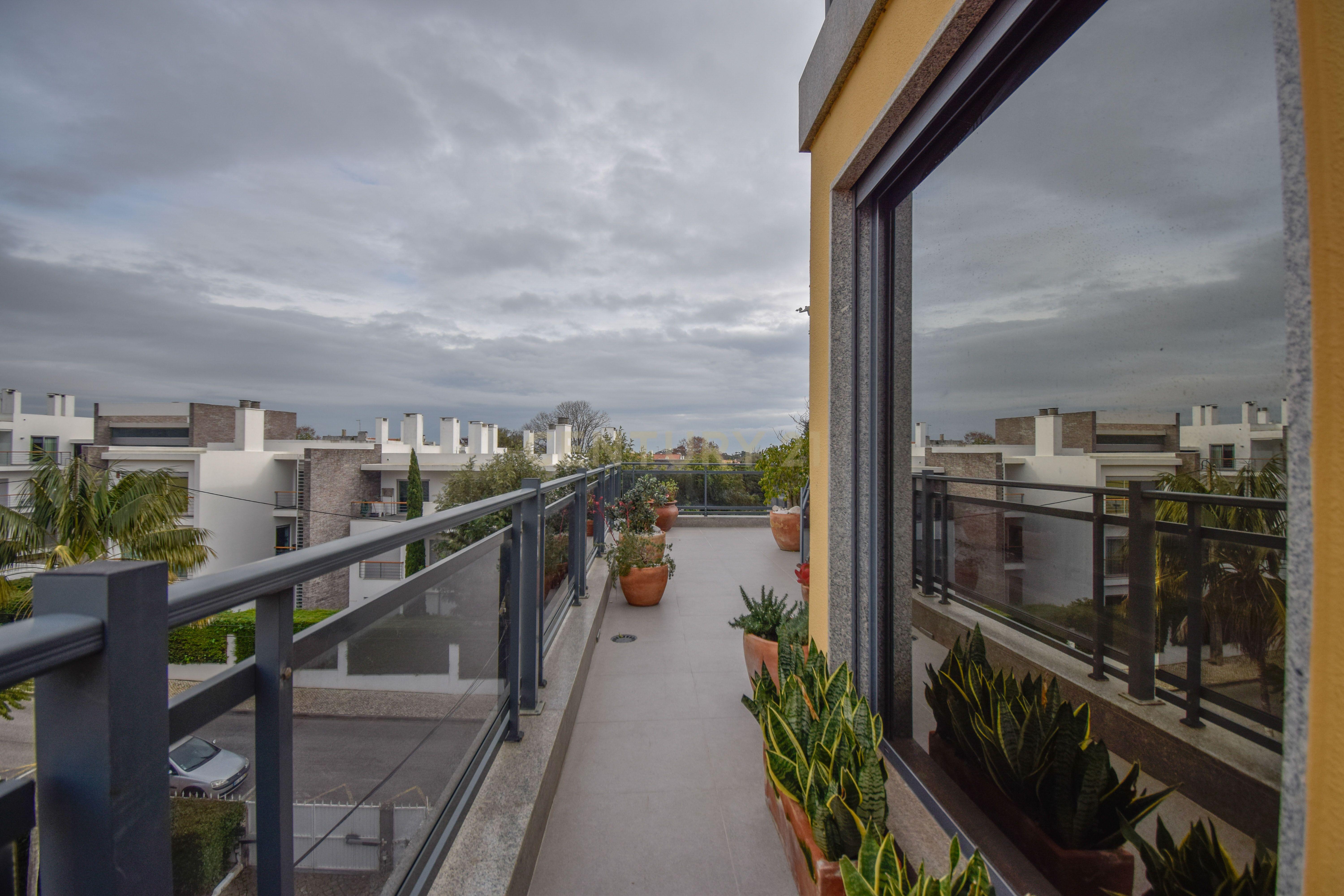 Apartamento T3 Duplex Cascais centro - Image 37