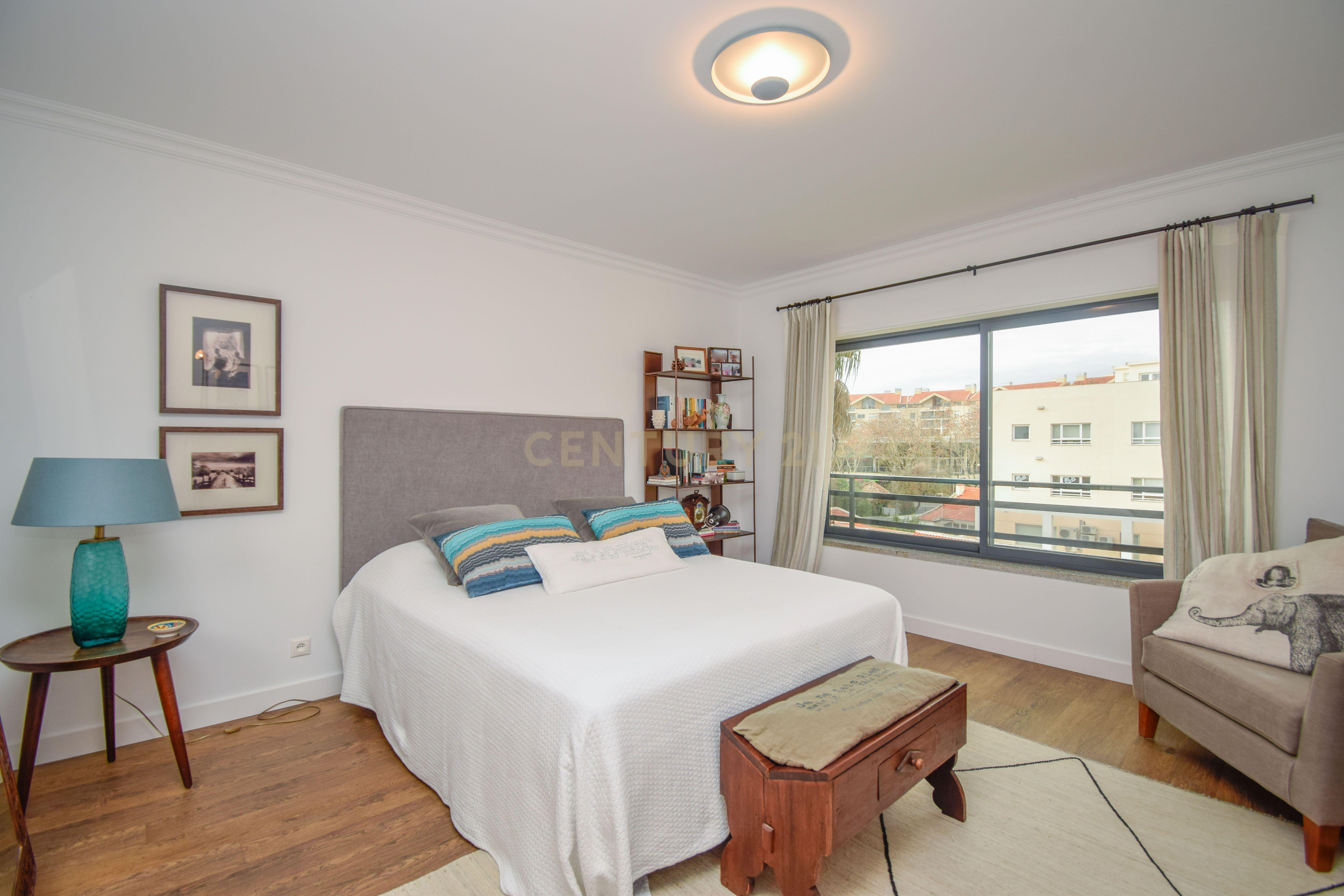 Apartamento T3 Duplex Cascais centro - Image 20